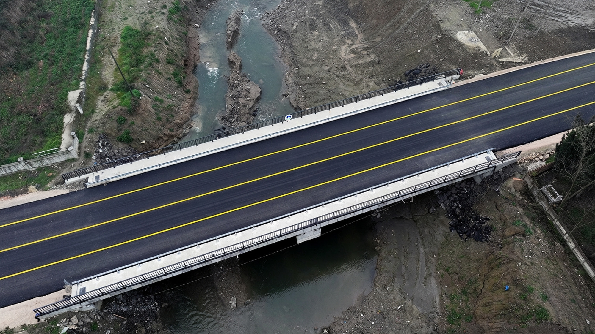 20 mahalle ve 2 ilçeyi bağlayan yeni köprüyü Yeniorman memnuniyetle karşıladı