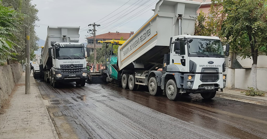 Konyalı Ali Bey Caddesi’nde asfalt çalışmaları tamamlanıyor