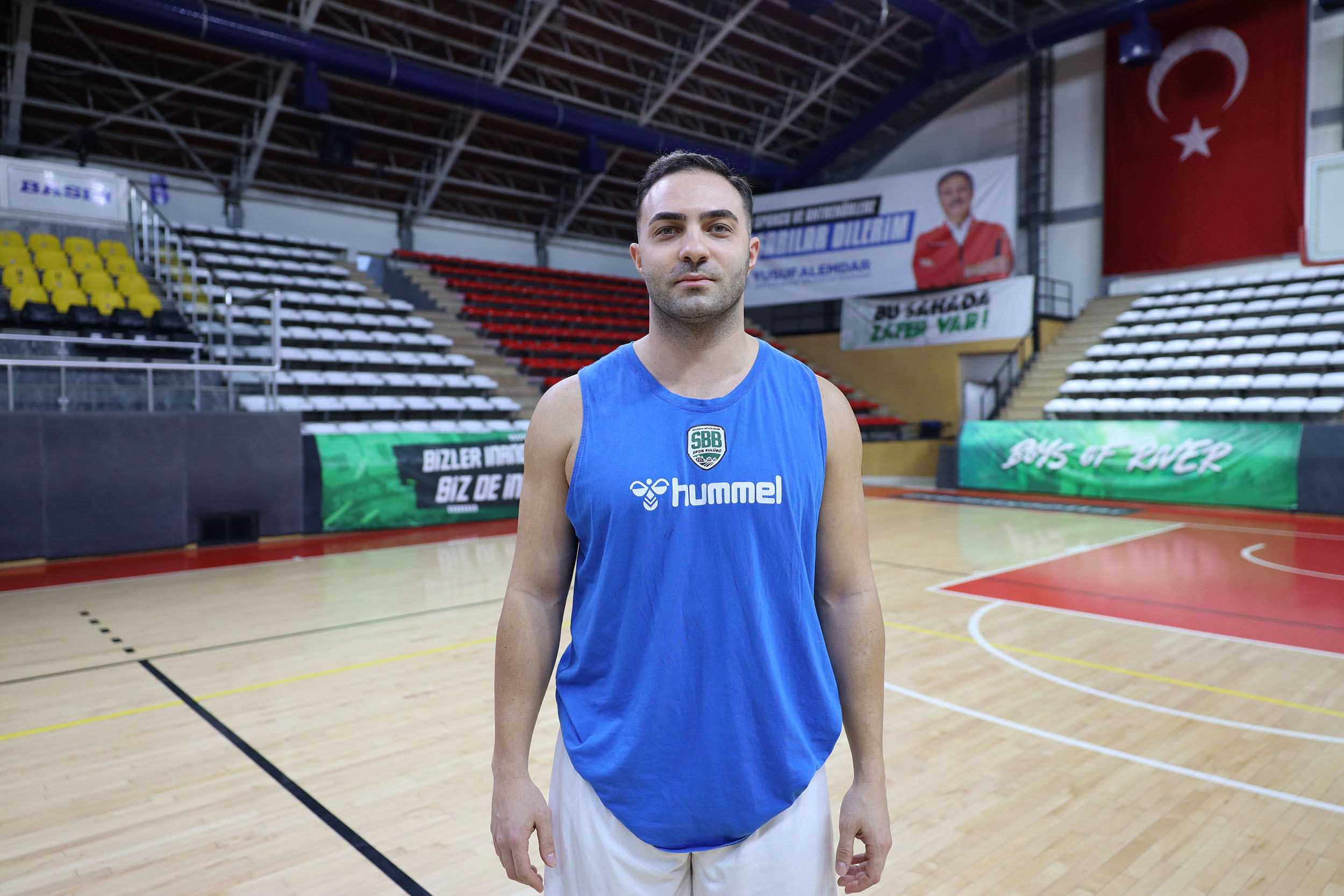 Büyükşehir Basketbol’da Başantrenör ve oyunculardan ortak mesaj: “Salonu dolduralım”