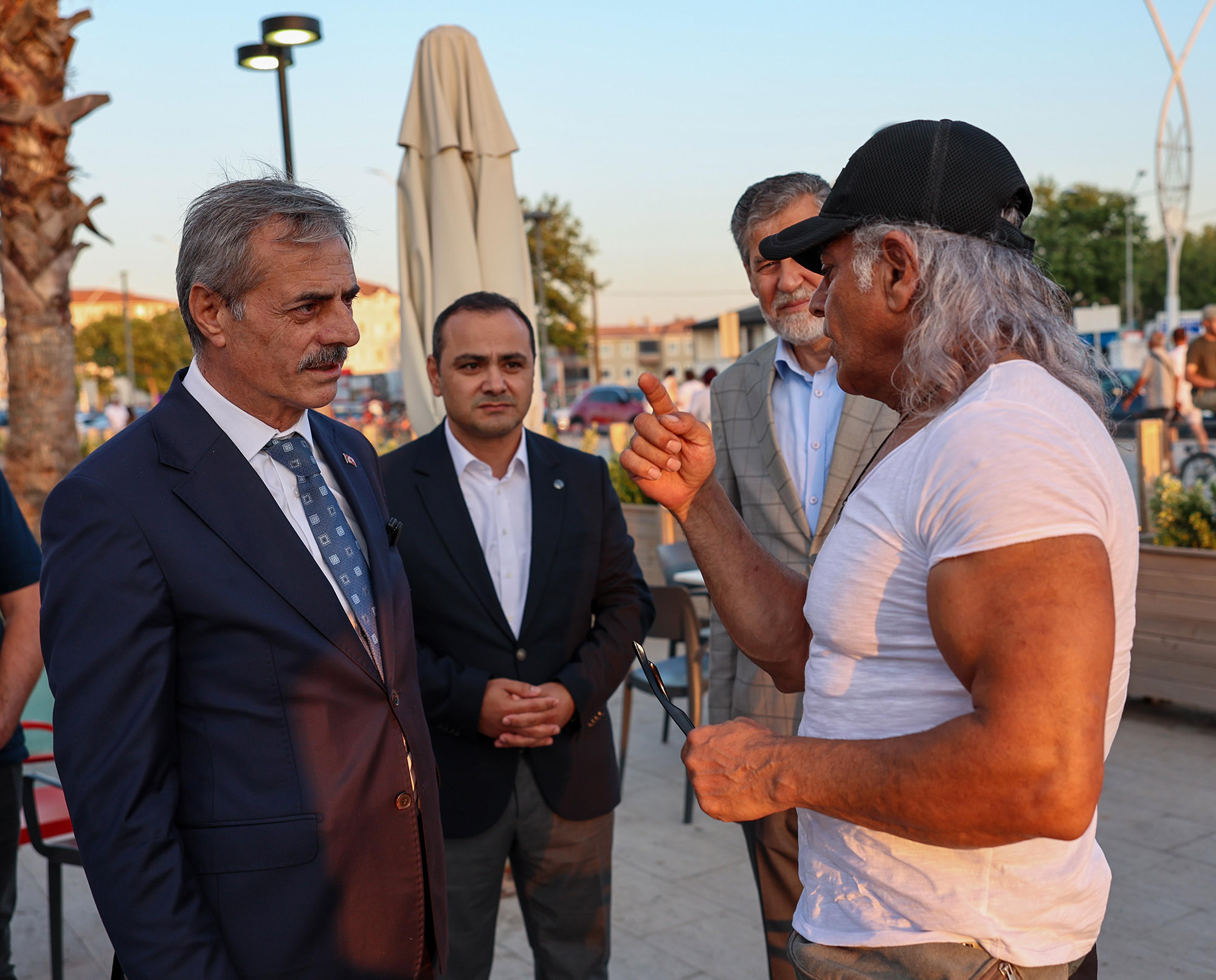 Karasu adım adım geleceğin turizmine hazırlanıyor: Sahil projesinde sona doğru