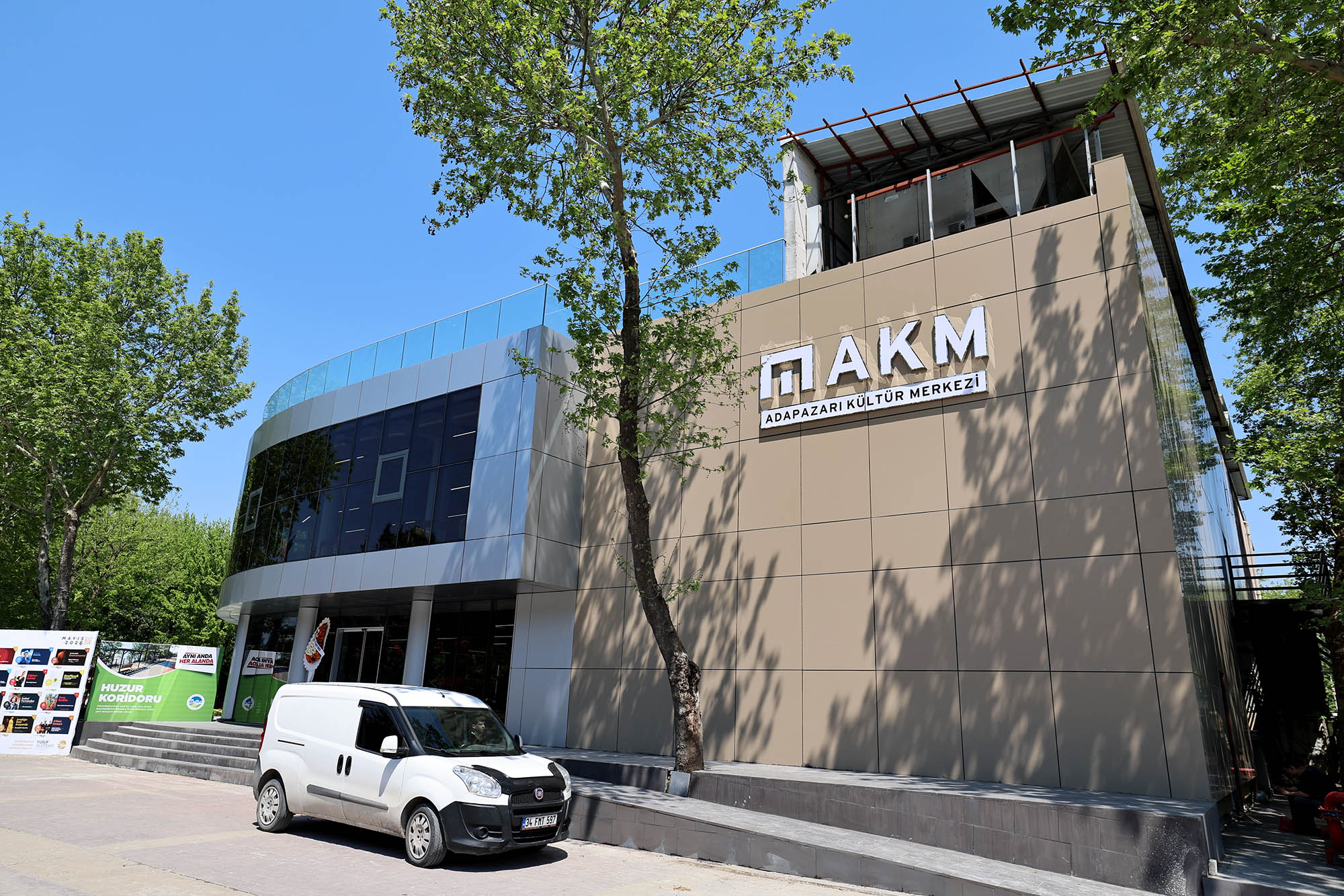 Sakaryalı sanatseverler AKM’nin yeni yüzünü beğendi: “Şehrin AKM’ye ihtiyacı vardı”