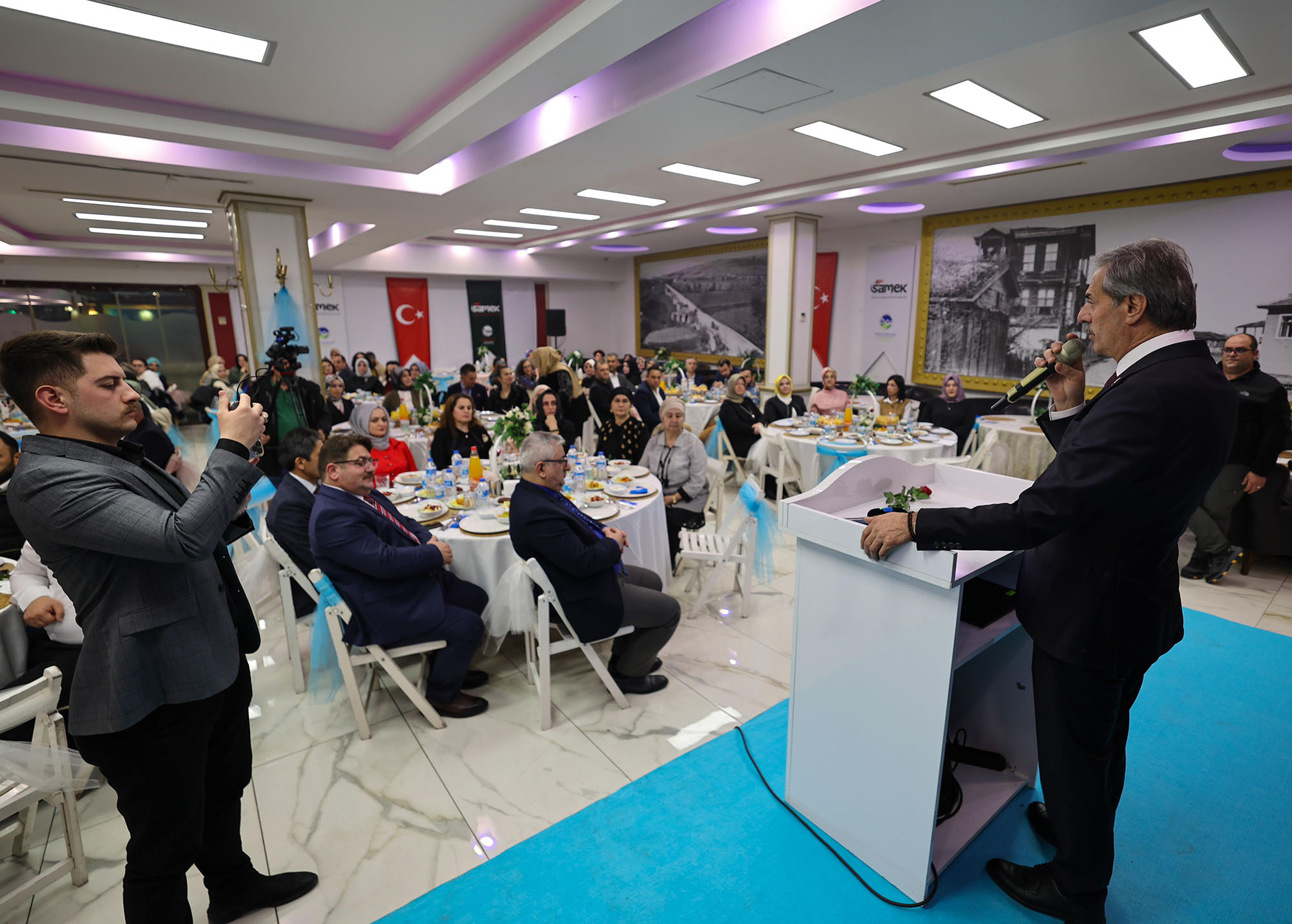 Yusuf Alemdar yarınların mimarı öğretmenlerle buluştu: “Siz medeniyetimizi geleceğe taşıyan yol göstericilersiniz”