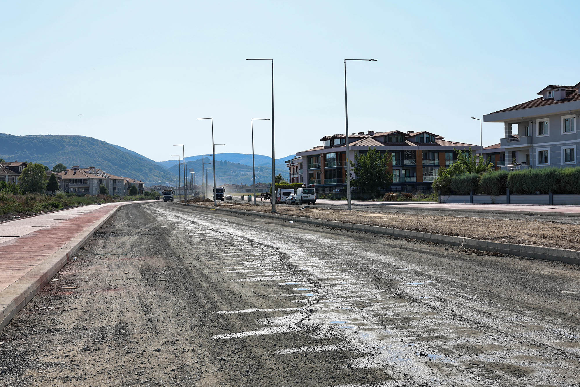 Başkan Alemdar, bölgeden son durumu paylaştı: “Yeni duble yol Eylül’de hizmete alınacak”