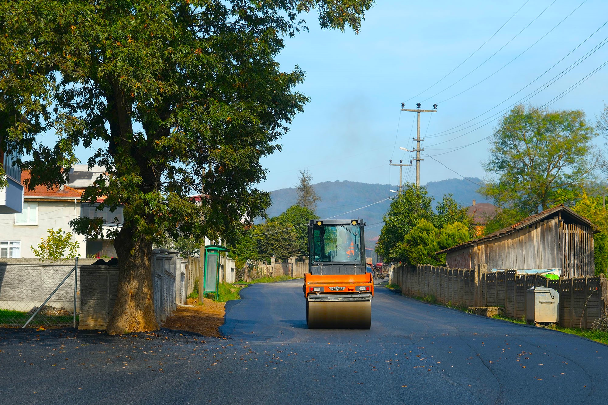 Hendek’te Soğuksu’dan sonra şimdi Hacıkışla: Büyükşehir şehrin yollarını ilmek ilmek işliyor