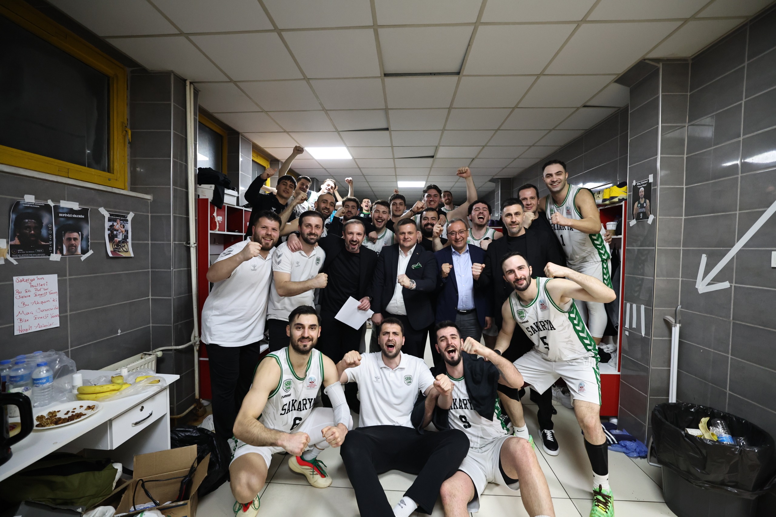 Büyükşehir basketbol yarı final serisine galibiyetle başladı