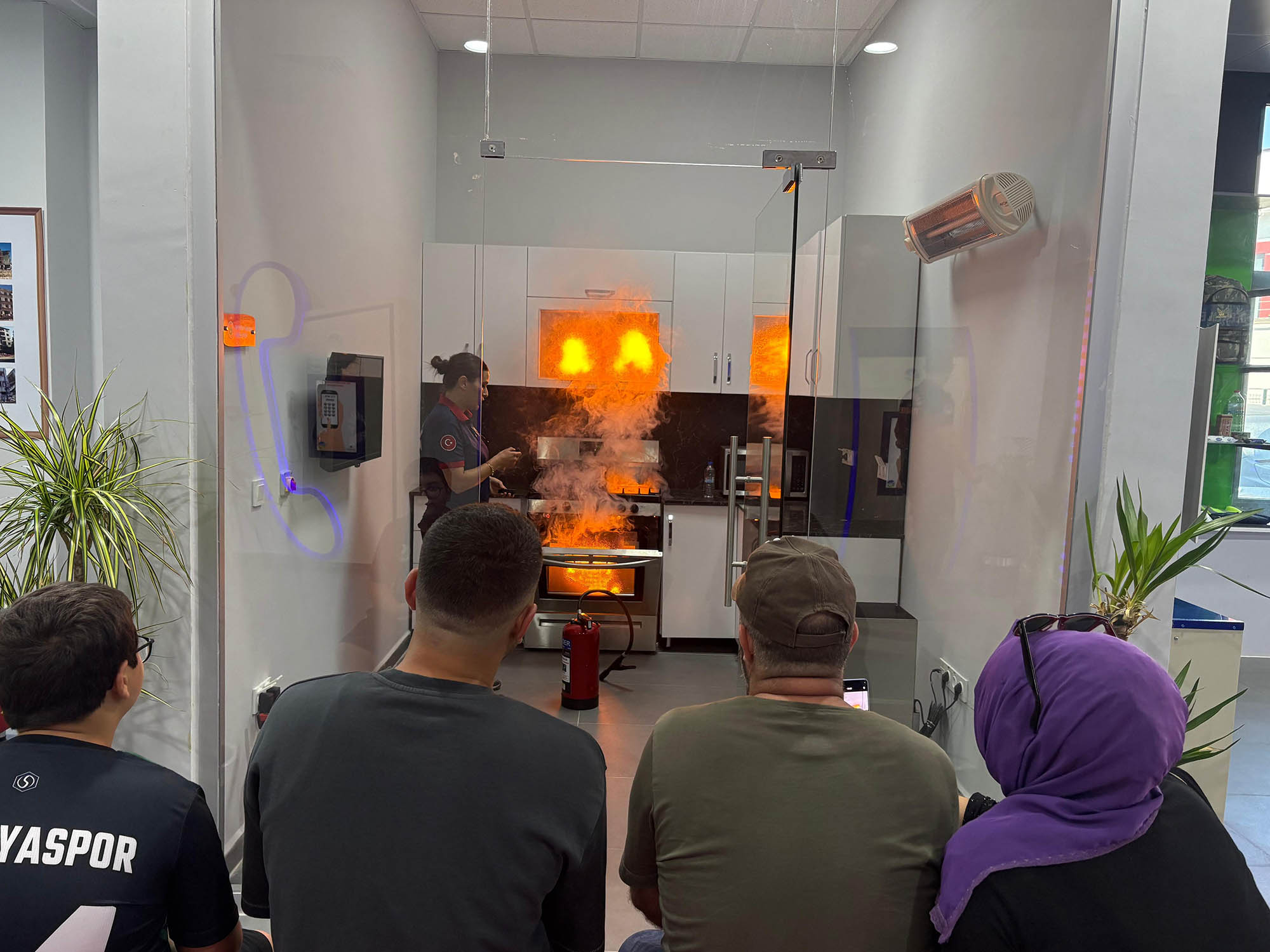 Büyükşehir’in bu merkezinde afet henüz yaşanmadan deneyimleniyor: Deprem ve yangın simülasyonuyla o ana hazırlanıyorlar 
