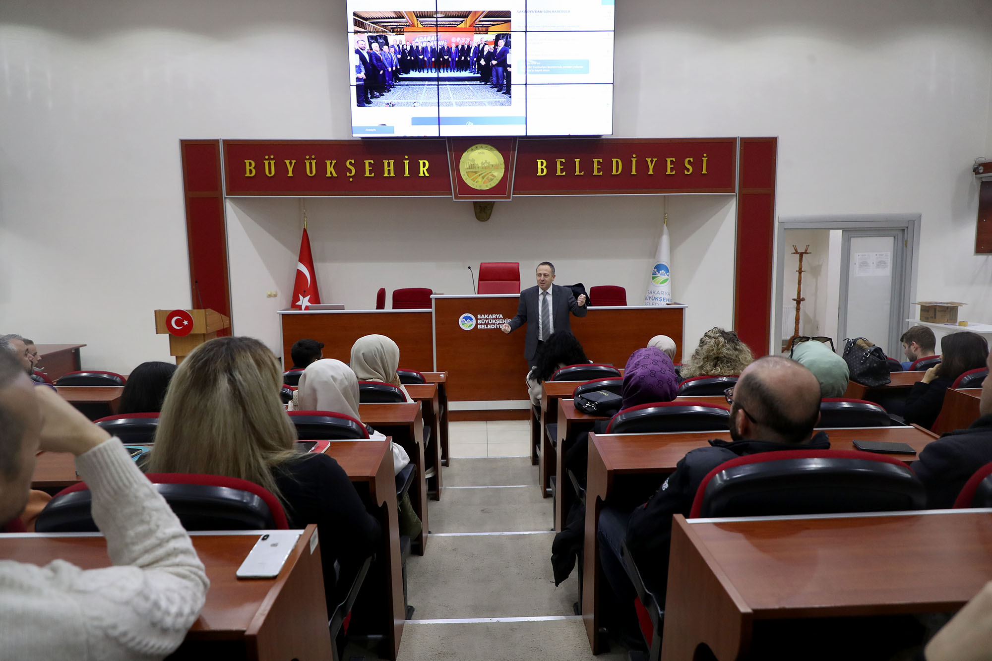 “Kişisel verilerimizi koruyabilmek için ‘yapay zekayı’ tanımalıyız”