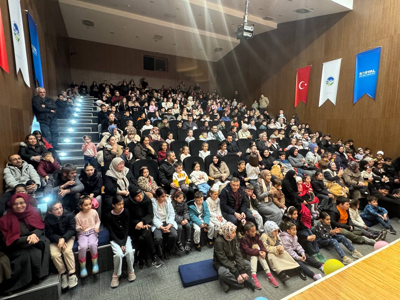 “Çocukça Ramazan Şenliği” coşkulu finalini Akyazı’da yaptı