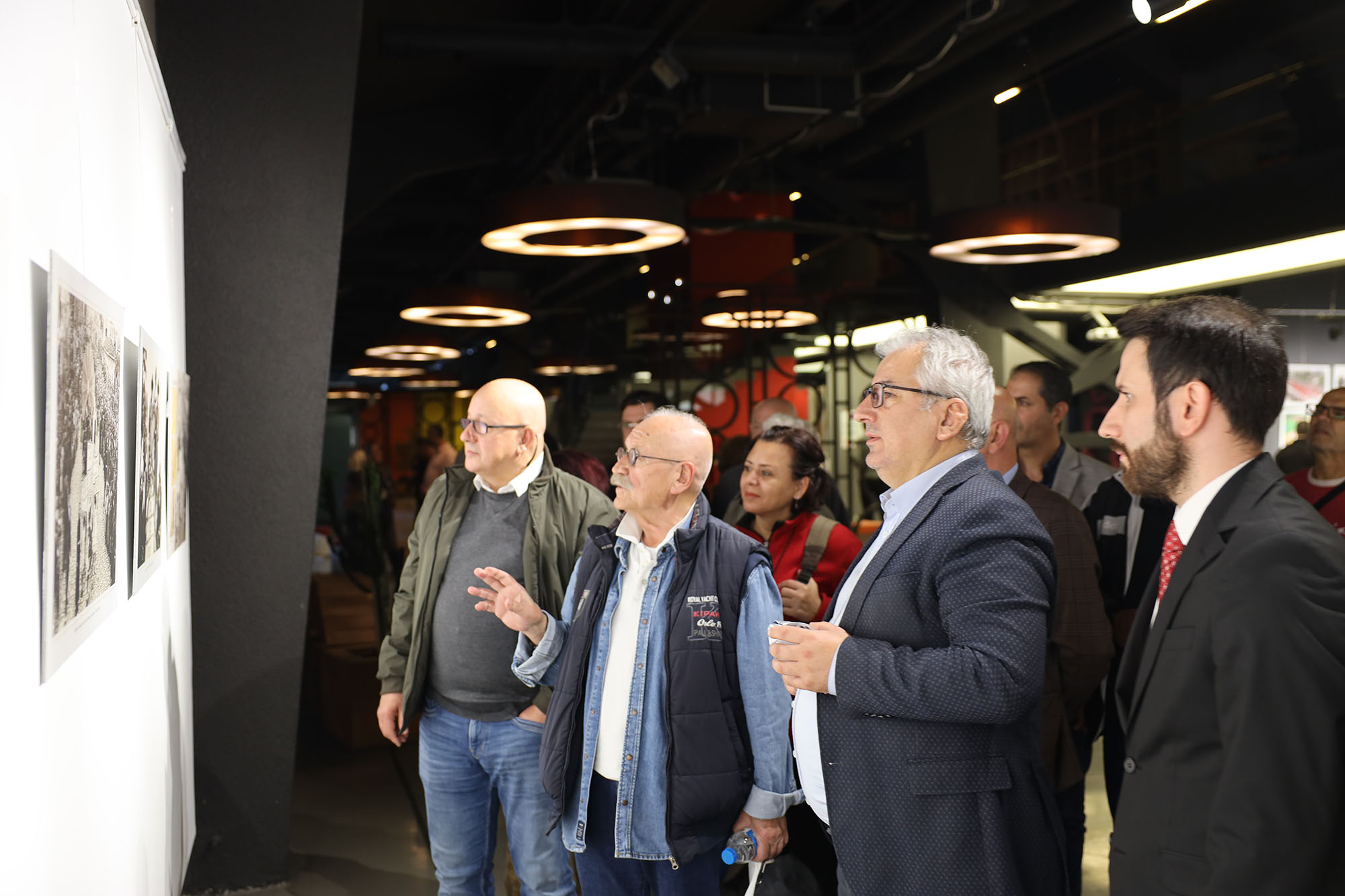 “Adapazarı’nda Bayramlar” sergisi geçmişin coşkusunu bugüne taşıyor