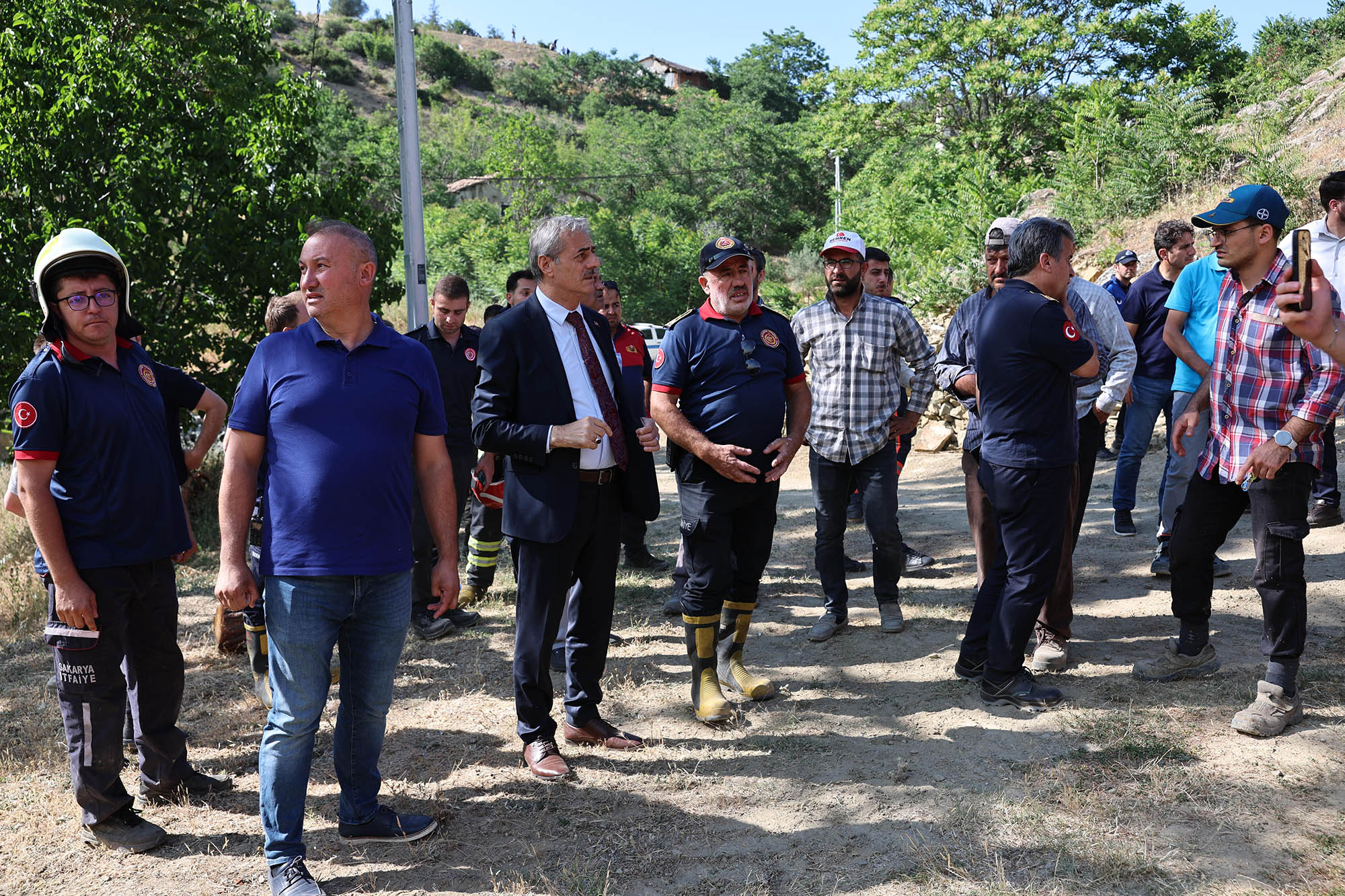 Başkan Yusuf Alemdar yangın felaketinin yaşandığı Taraklı’da: “Gelişmeleri yakından takip ediyoruz”