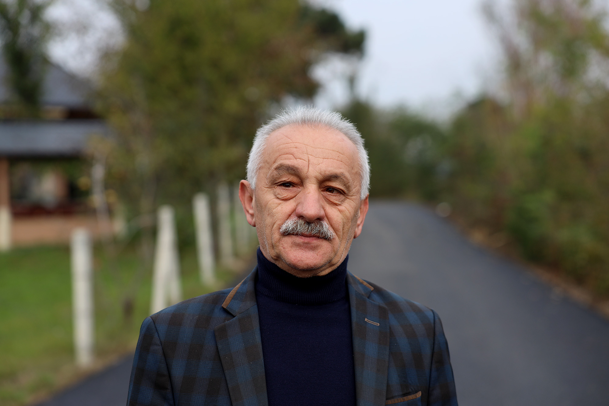 Karasu’da 2 mahalle daha Büyükşehir’le yenilendi