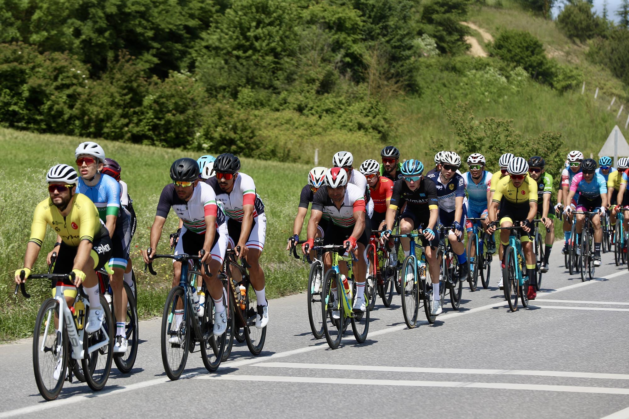 Tour Of heyecanı Sakarya’da sürüyor: Podyumda 2 Türk pedal