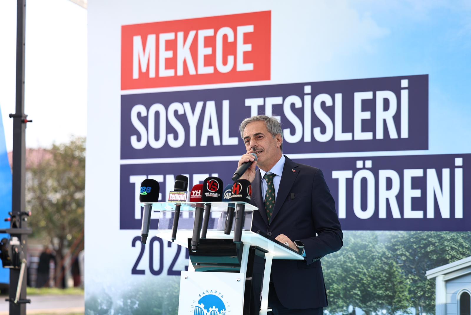 Mekece’de sosyal tesisin temeli atıldı: Yusuf Alemdar Pamukova’da yeni müjdeleri paylaştı