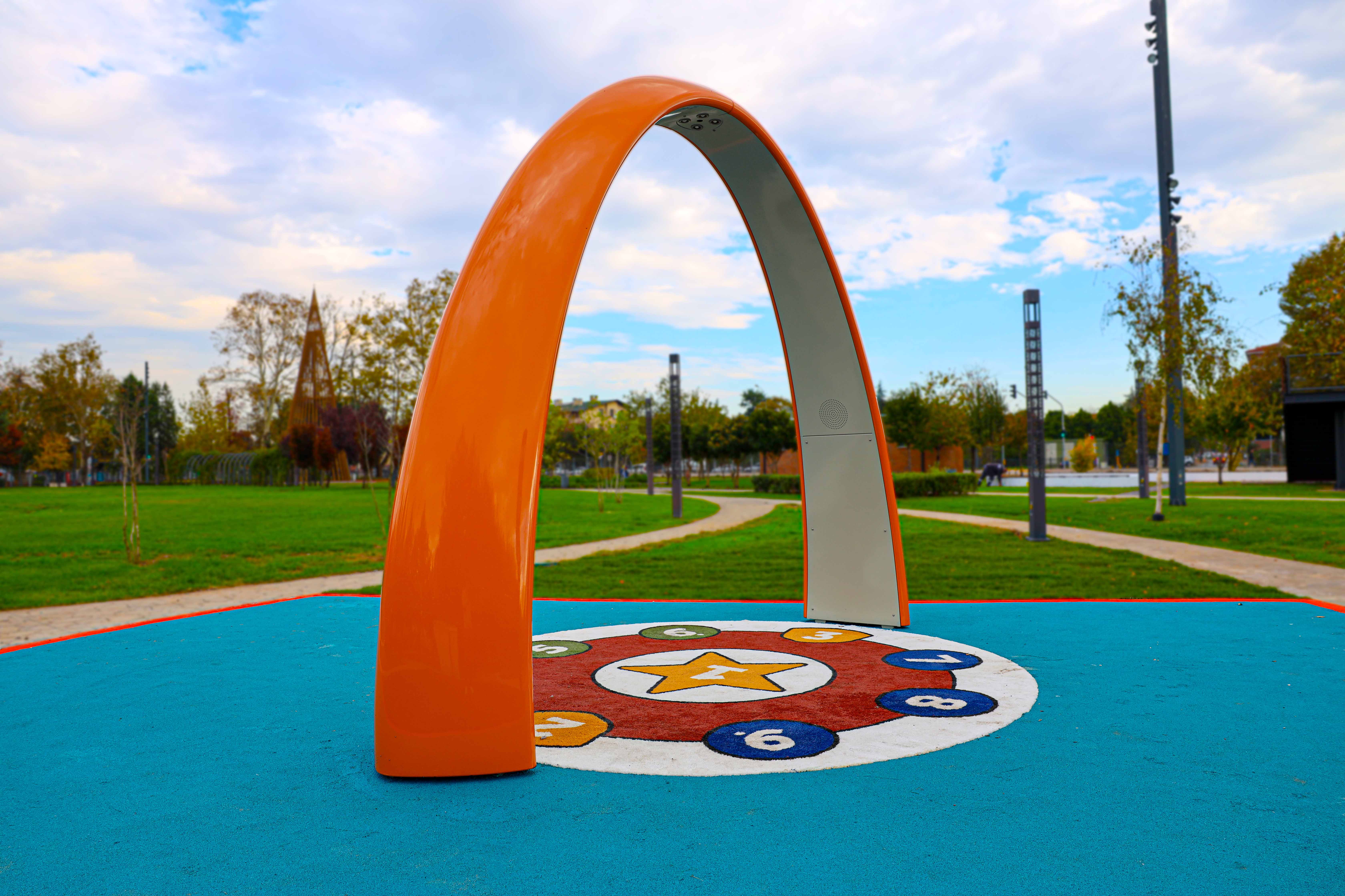 Büyükşehir interaktif oyun alanlarını tamamladı