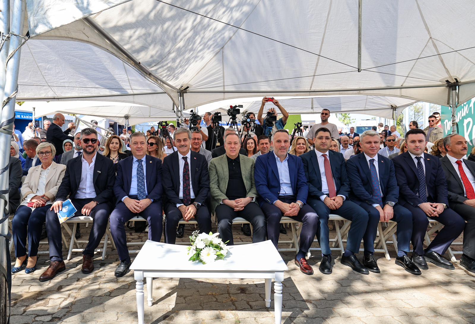 8. Uluslararası Peyzaj, Süs Bitkileri, Bahçe Sanatları ve Ekipmanları Fuarı kapılarını açtı