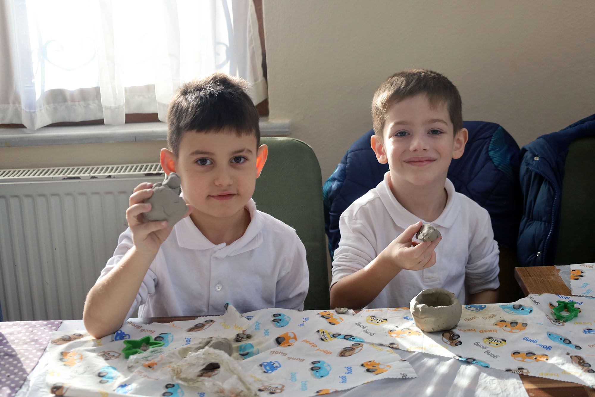 SAMEK atölyelerinde minikler seramikle, gençler tezhiple tanıştı