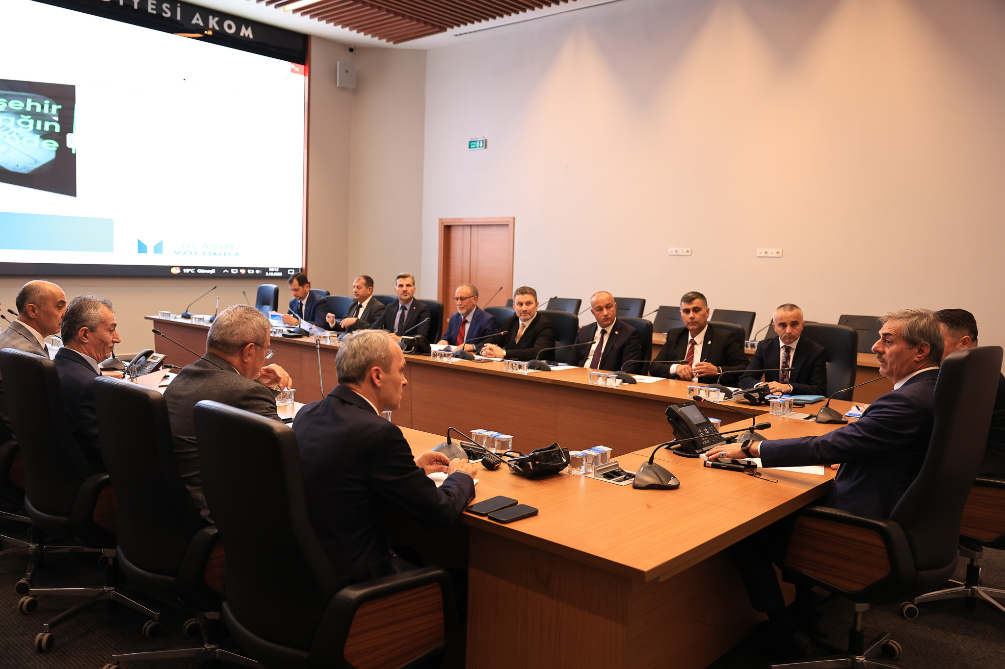 “Su kayıplarını minimuma indirecek, yeni kaynaklarla su geleceğimizi garanti altına alacağız”