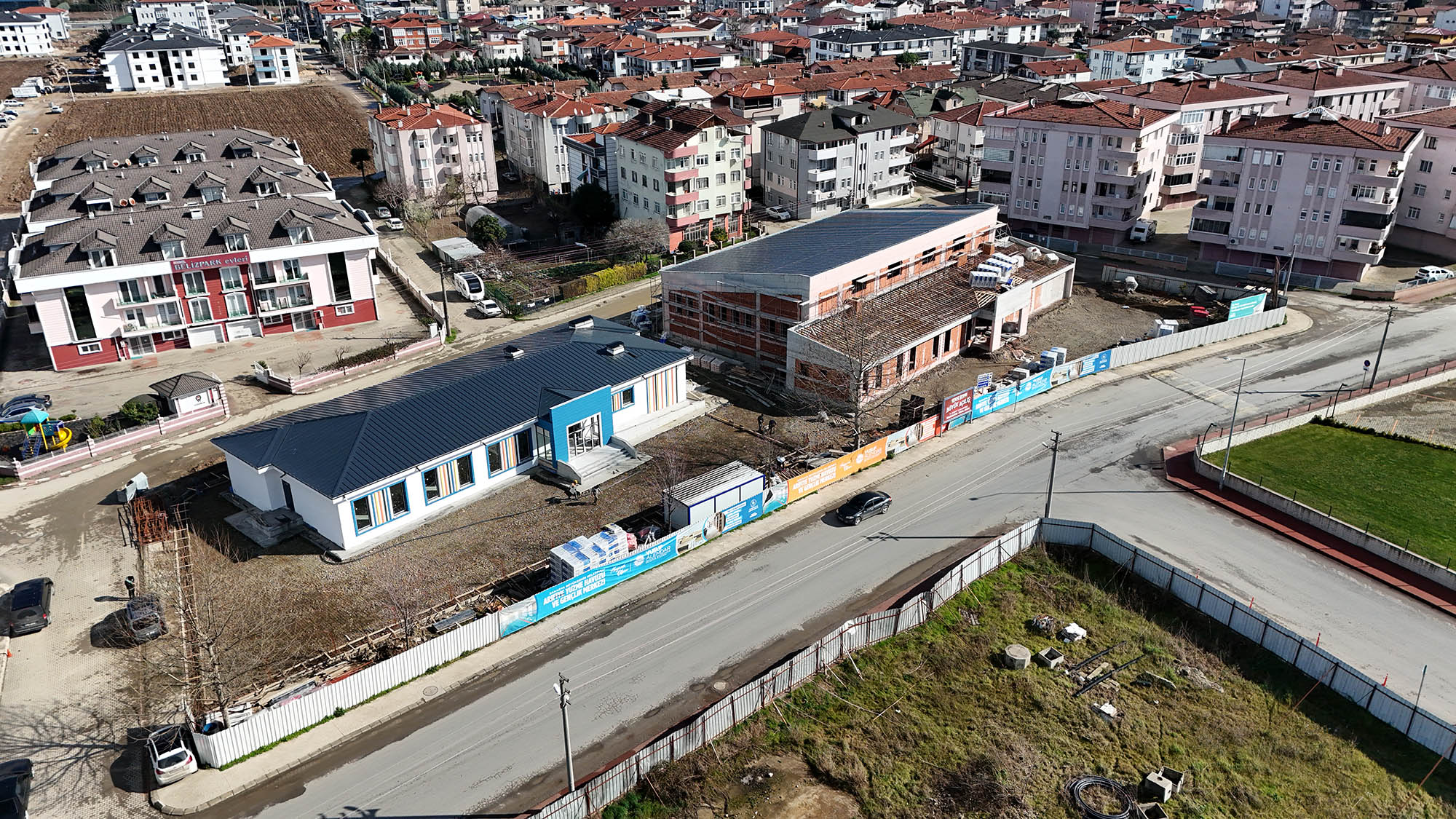 Arifiye’de binlerce genci heyecanlandıran ilerleyiş: Havuzun yaz sezonunda kapılarını açması hedefleniyor