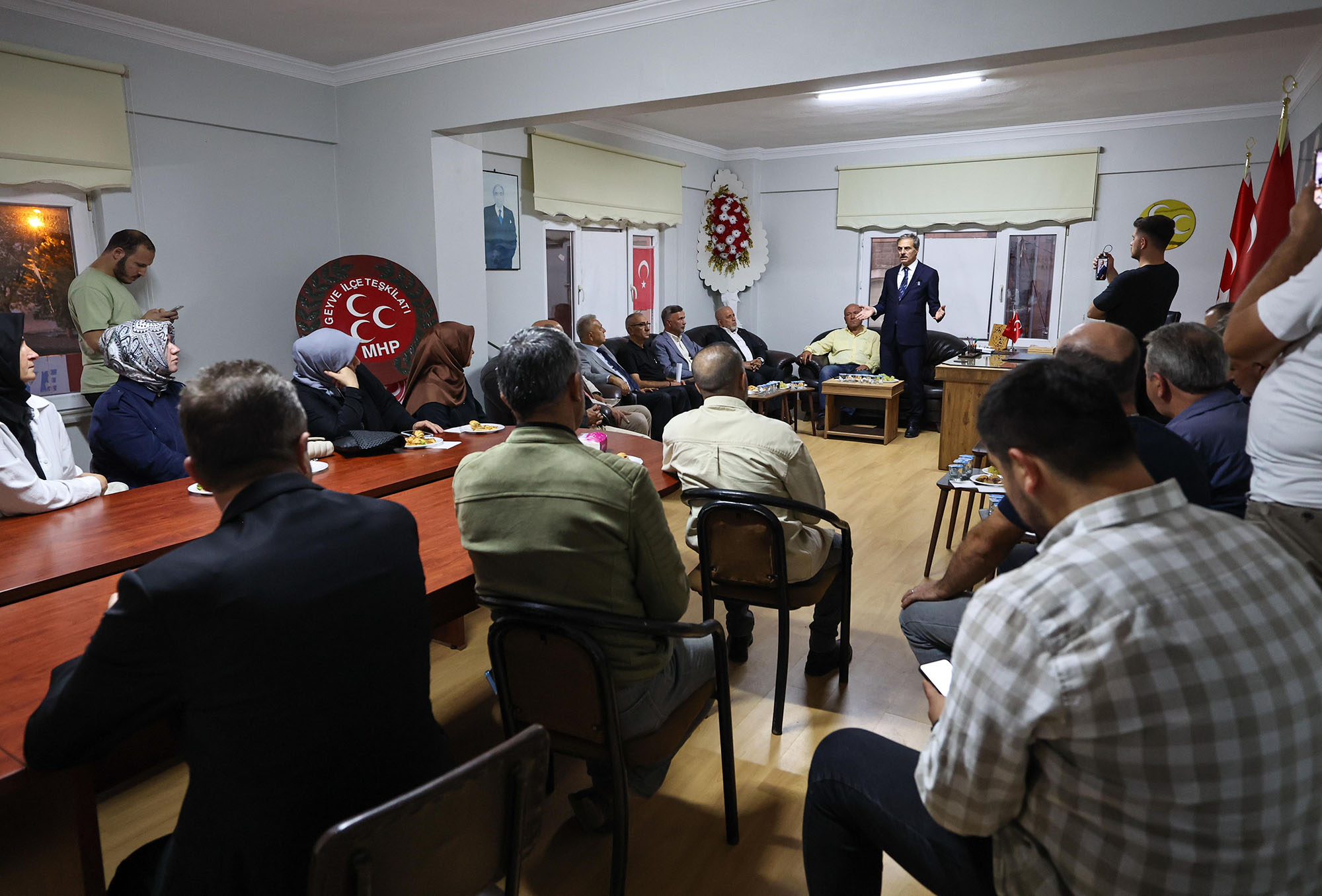 “İlçelerimizin beklentilerini karşılayacak adımları atmaya devam edeceğiz”