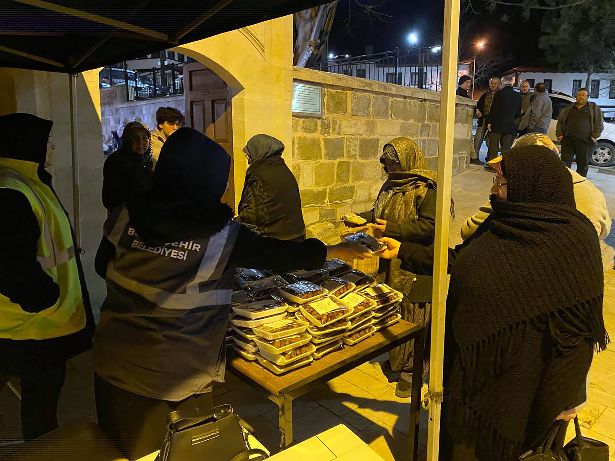 “Bayrama birlik ve sağlık içinde kavuşalım”