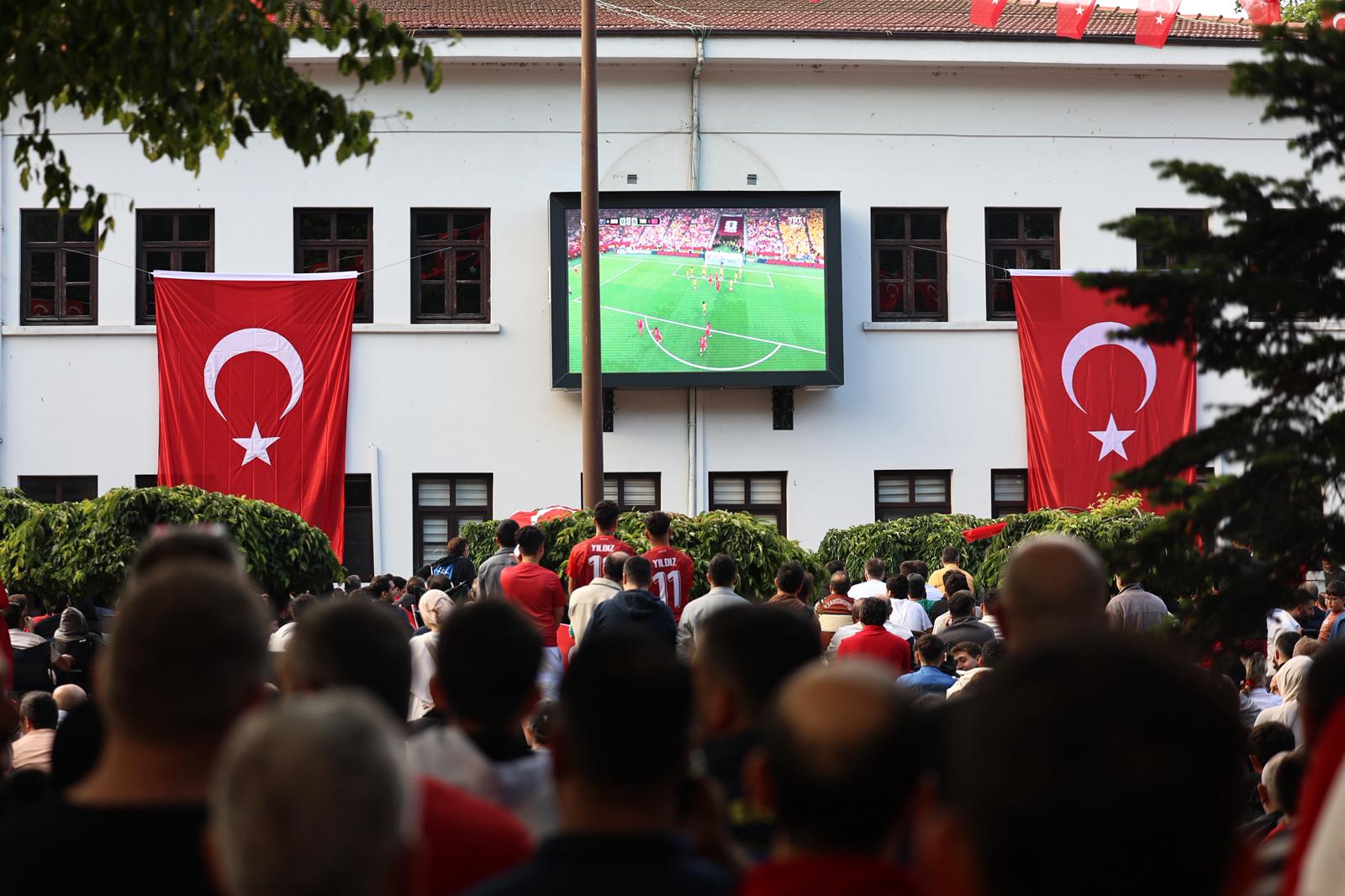 Büyükşehir’den milli maç heyecanı için iptal kararı