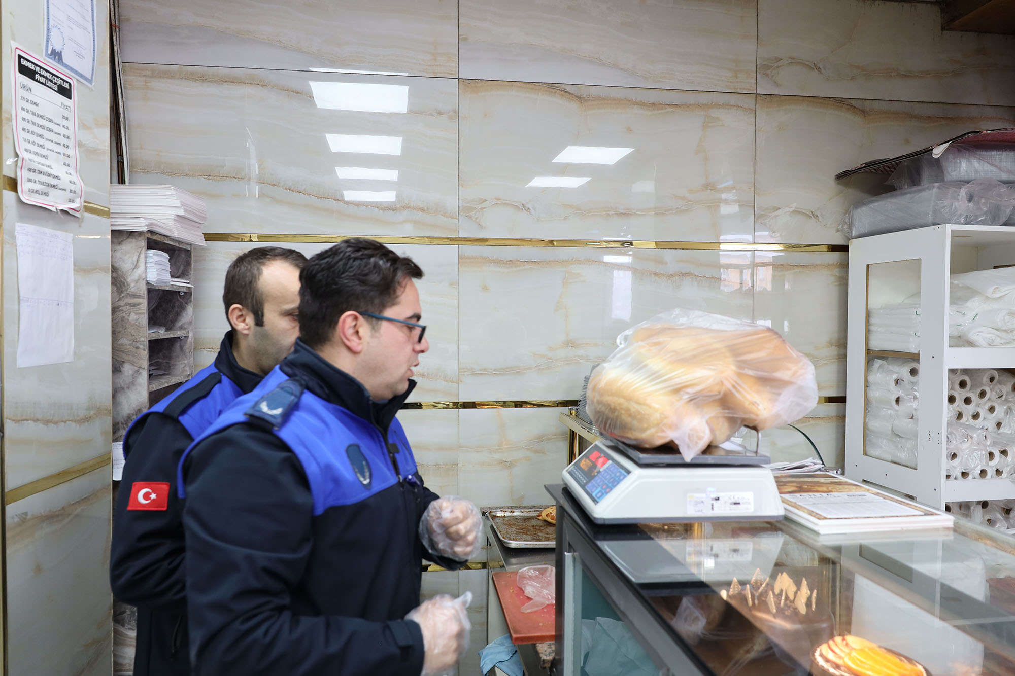 Büyükşehir Zabıtası Ramazan öncesi fırınları tek tek denetledi