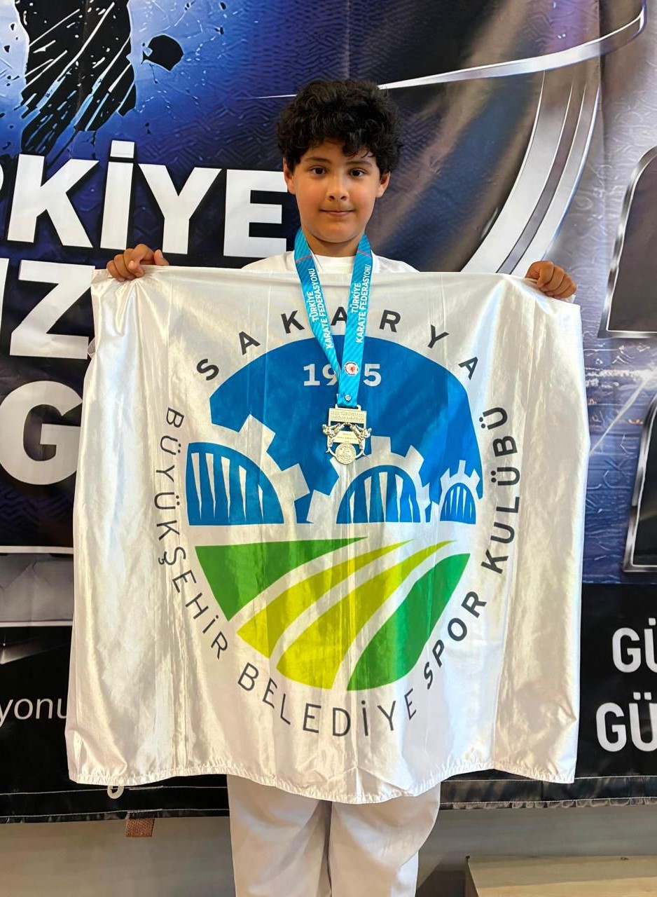 Büyükşehir’in minik yıldızları Kocaeli’den 19 madalya ile döndü