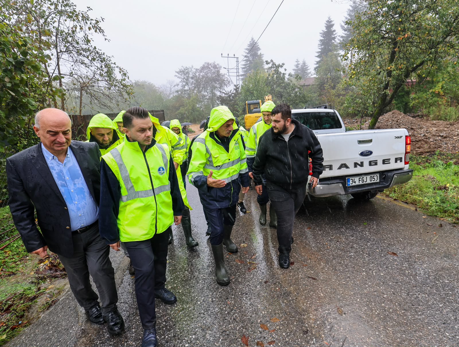 Başkan Alemdar Sapanca ve Geyve’deki afet bölgelerinden son durumu açıkladı