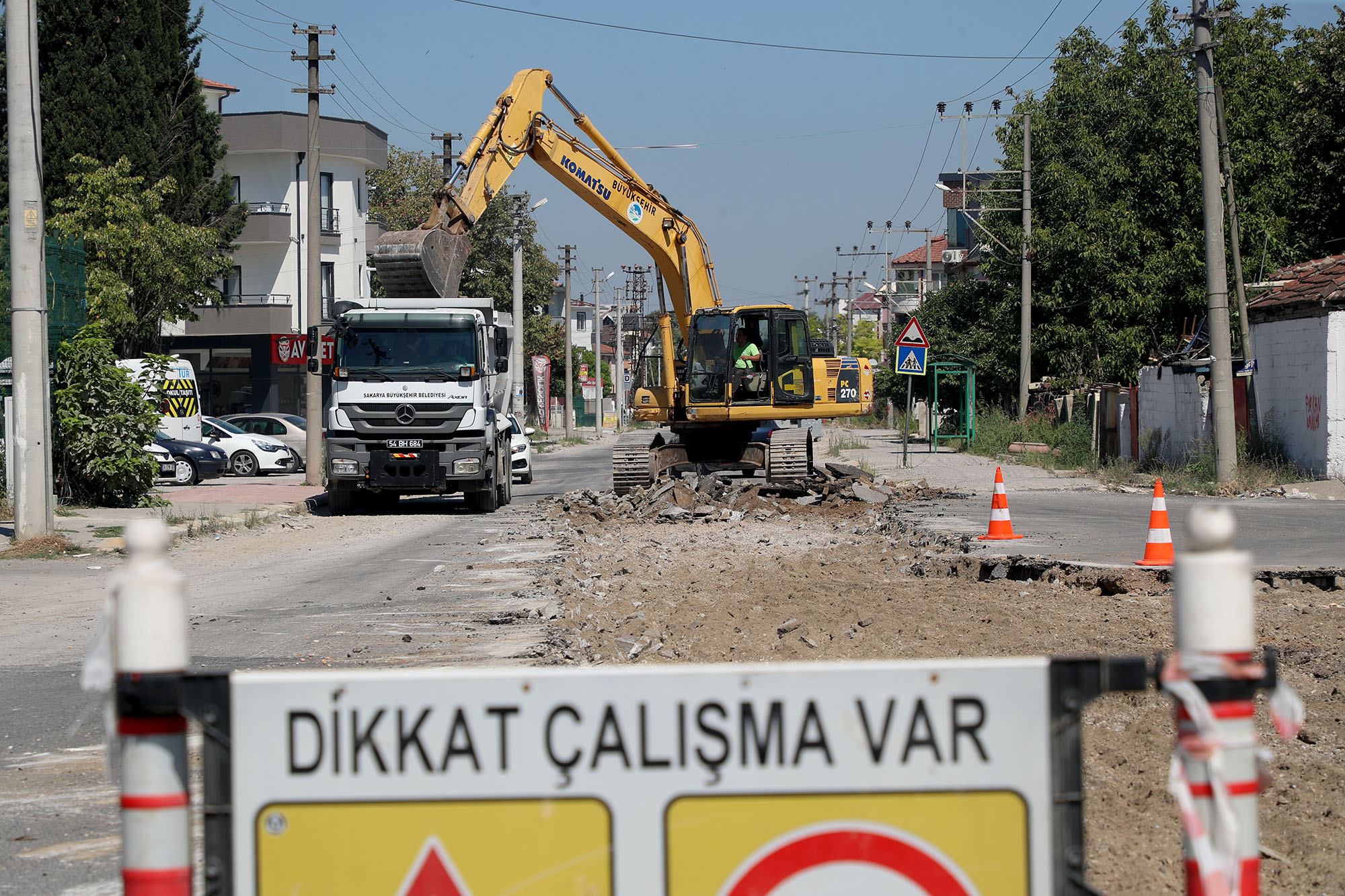 Erenler Küpçüler Caddesi’nde yenileme çalışmaları başladı 