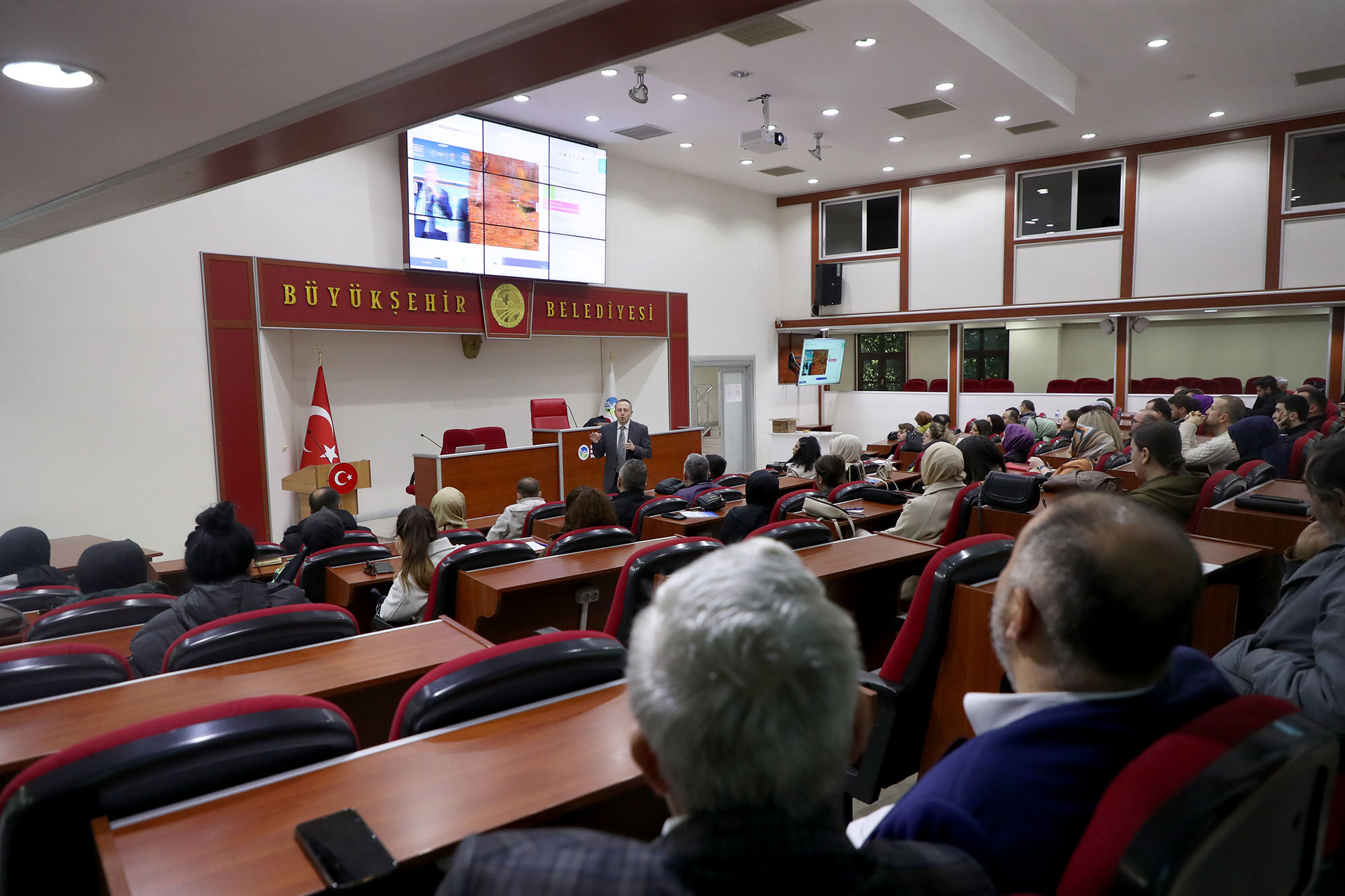 “Kişisel verilerimizi koruyabilmek için ‘yapay zekayı’ tanımalıyız”