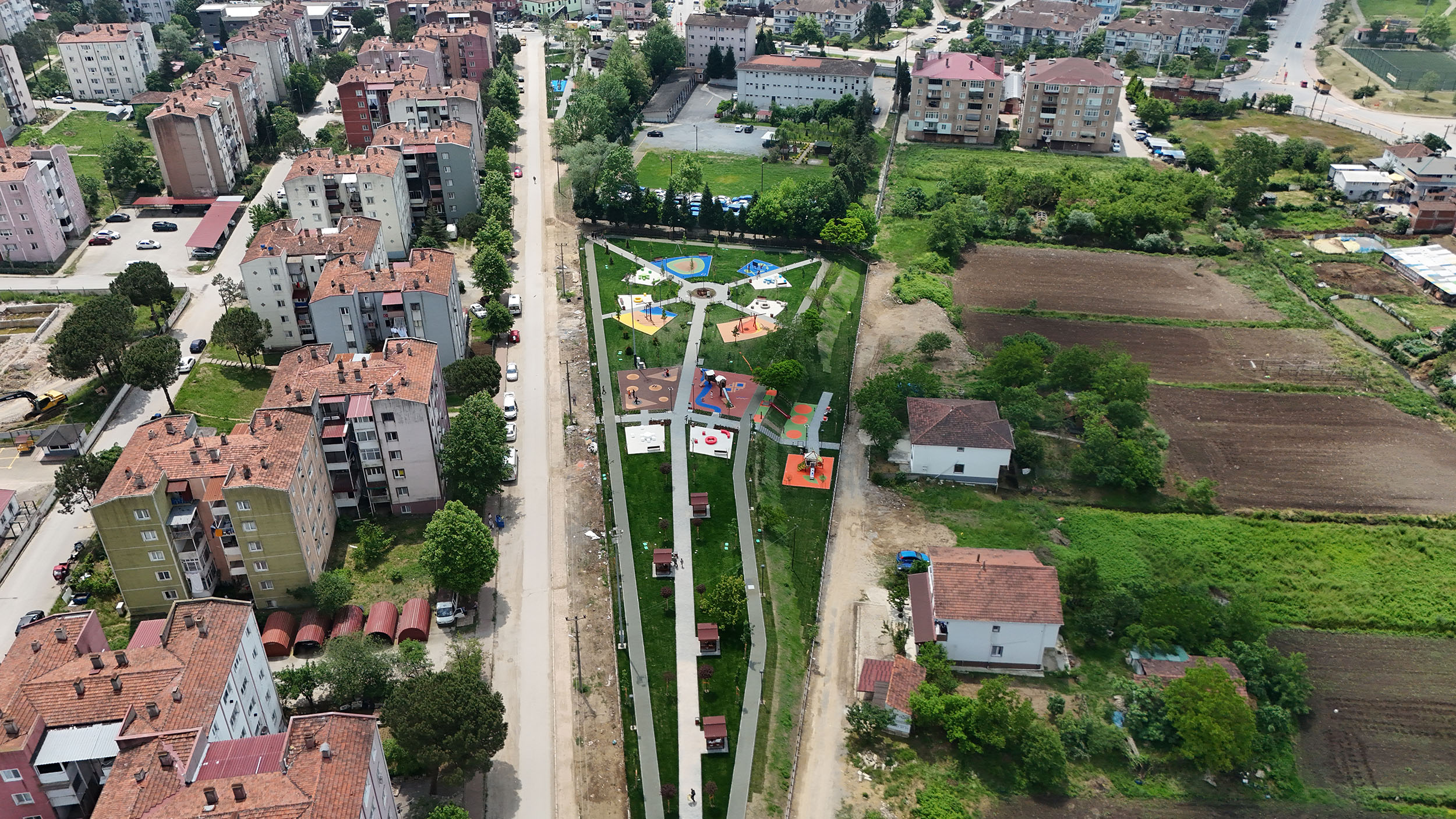 Yusuf Alemdar Ferizli’yi adım adım gezdi: “Gölkent’te ulaşımı güçlendirdik, Atatürk Parkı’yla ilçeye nefes olduk”