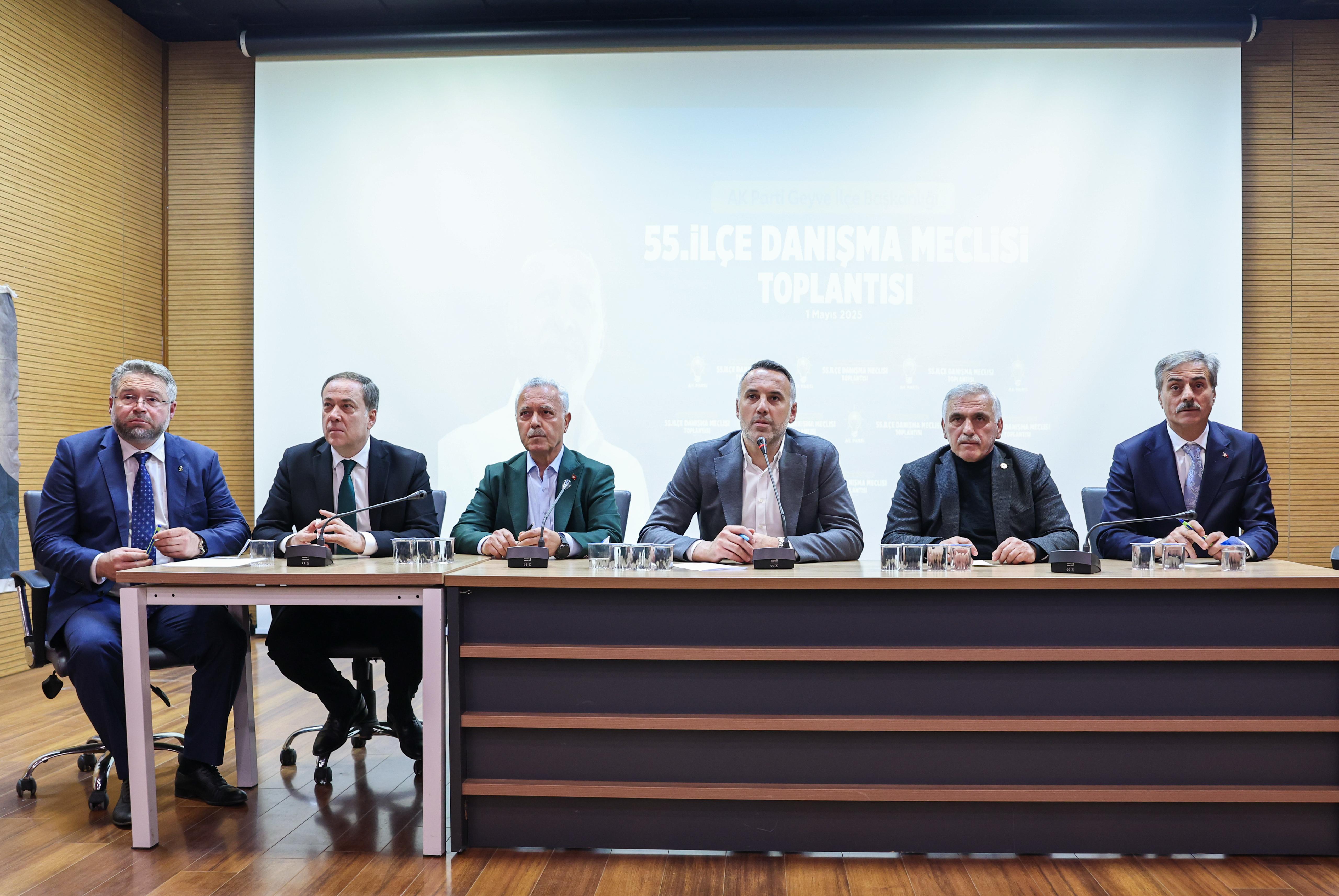 “Geyve’de ilçemizin ve hemşehrilerimizin yanında olmaya devam edeceğiz”