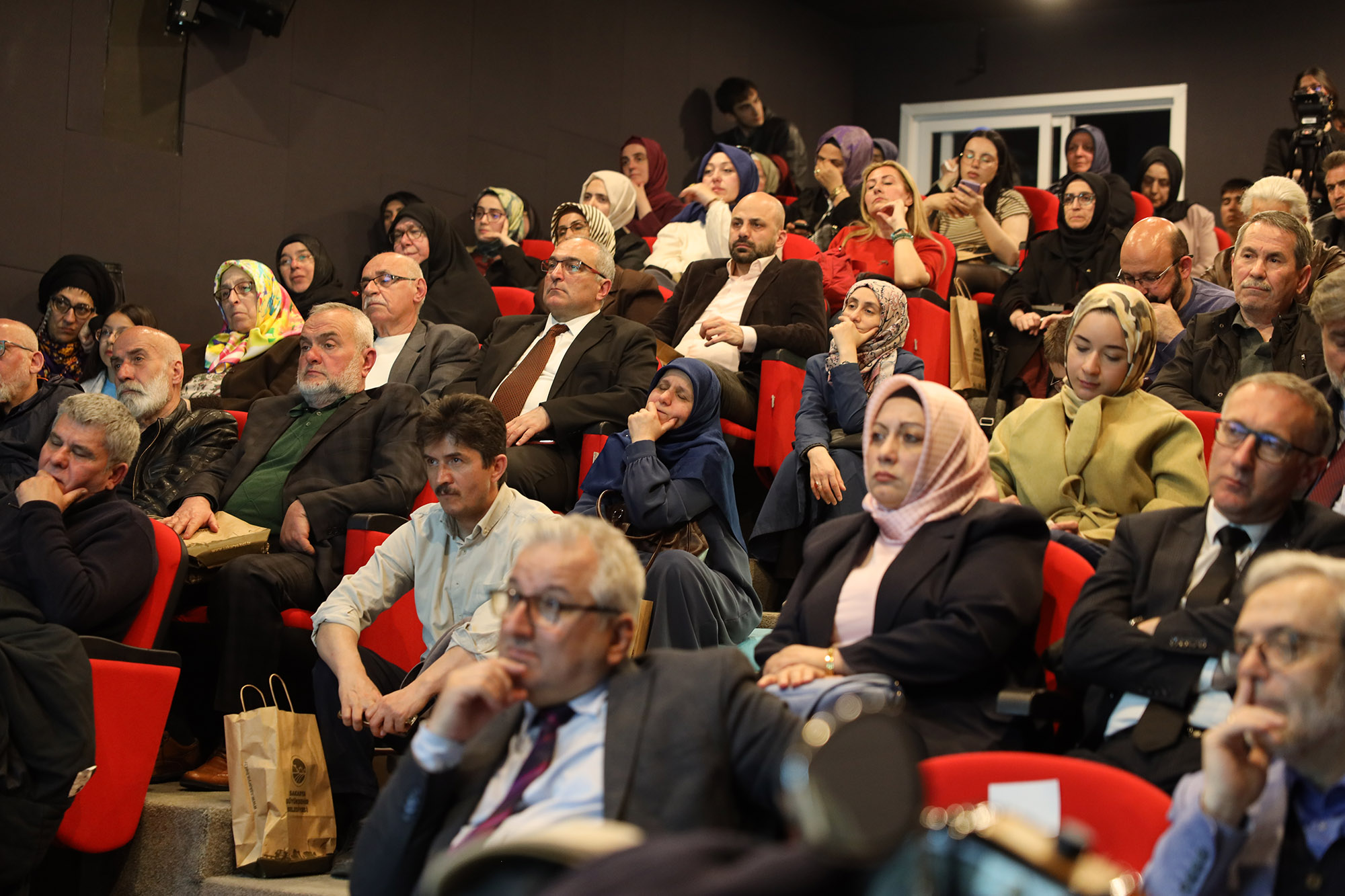 OSM’de vefa gecesi: Özdeyiş Yazarı Selahattin Şimşek eserleriyle anıldı