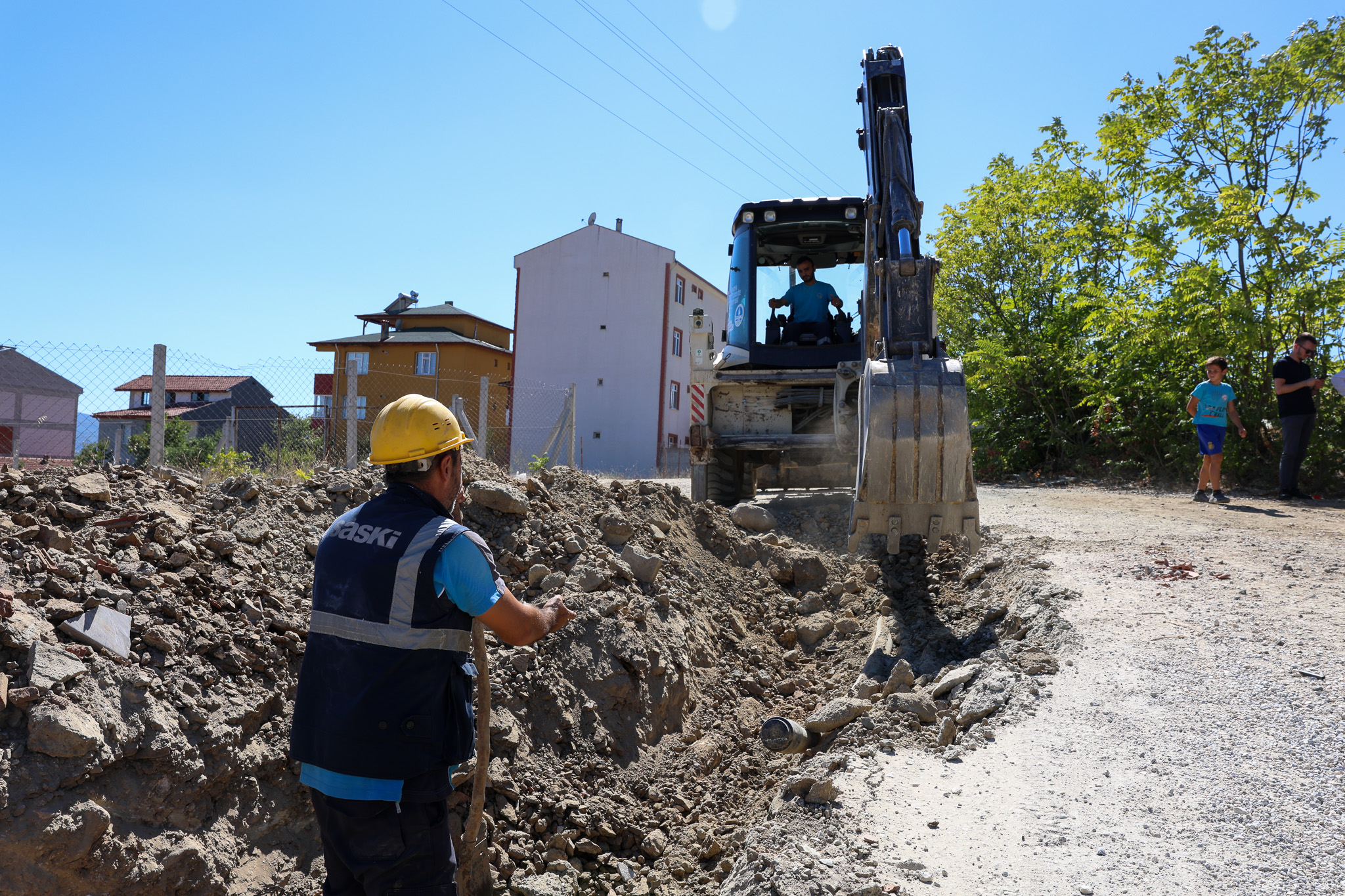 Pamukova’da iki mahalle daha güçlü altyapı ile buluştu
