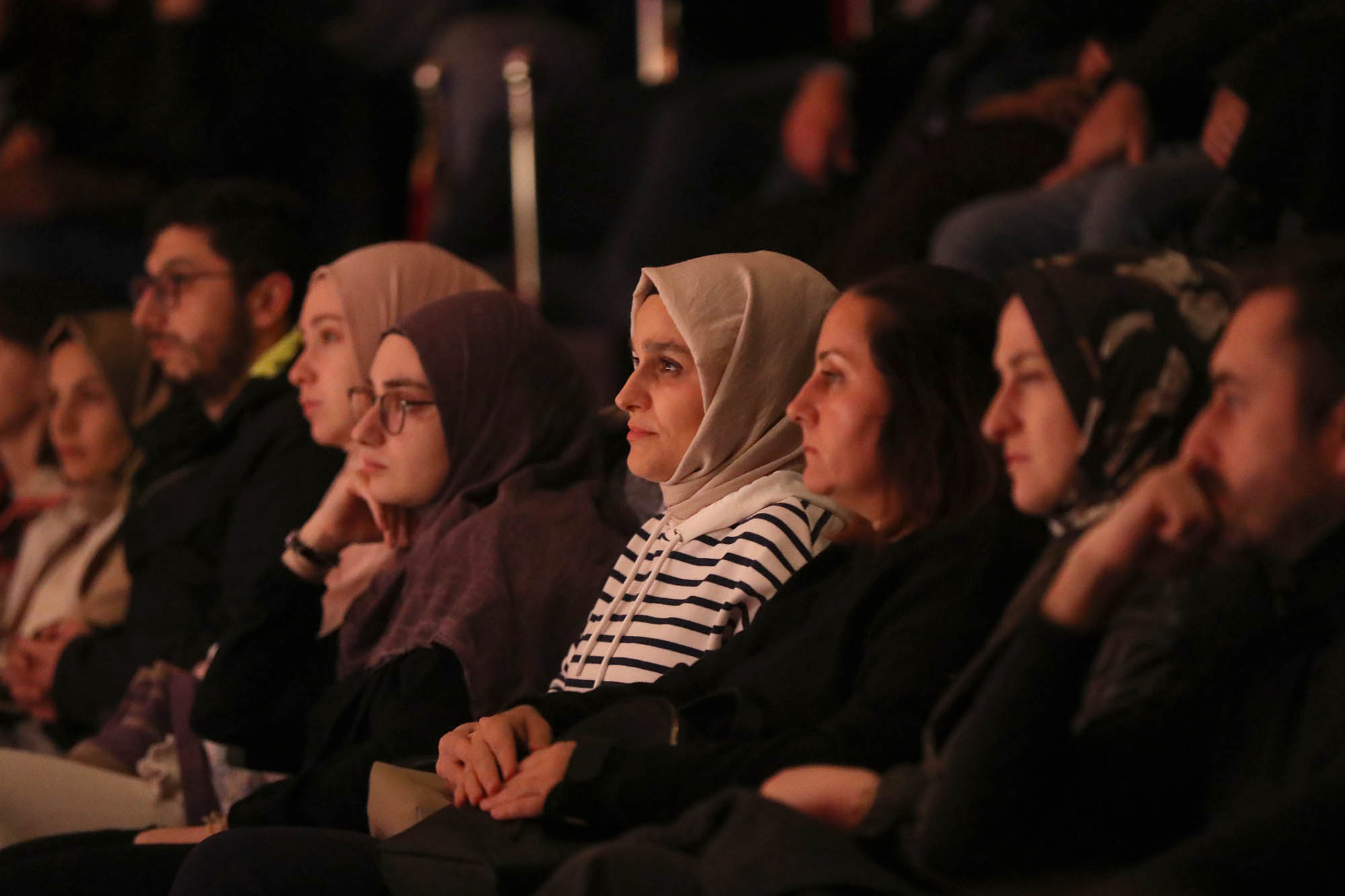 Devlet Tiyatroları’nın ‘Boş Şehir’ isimli oyunu büyük beğeni kazandı