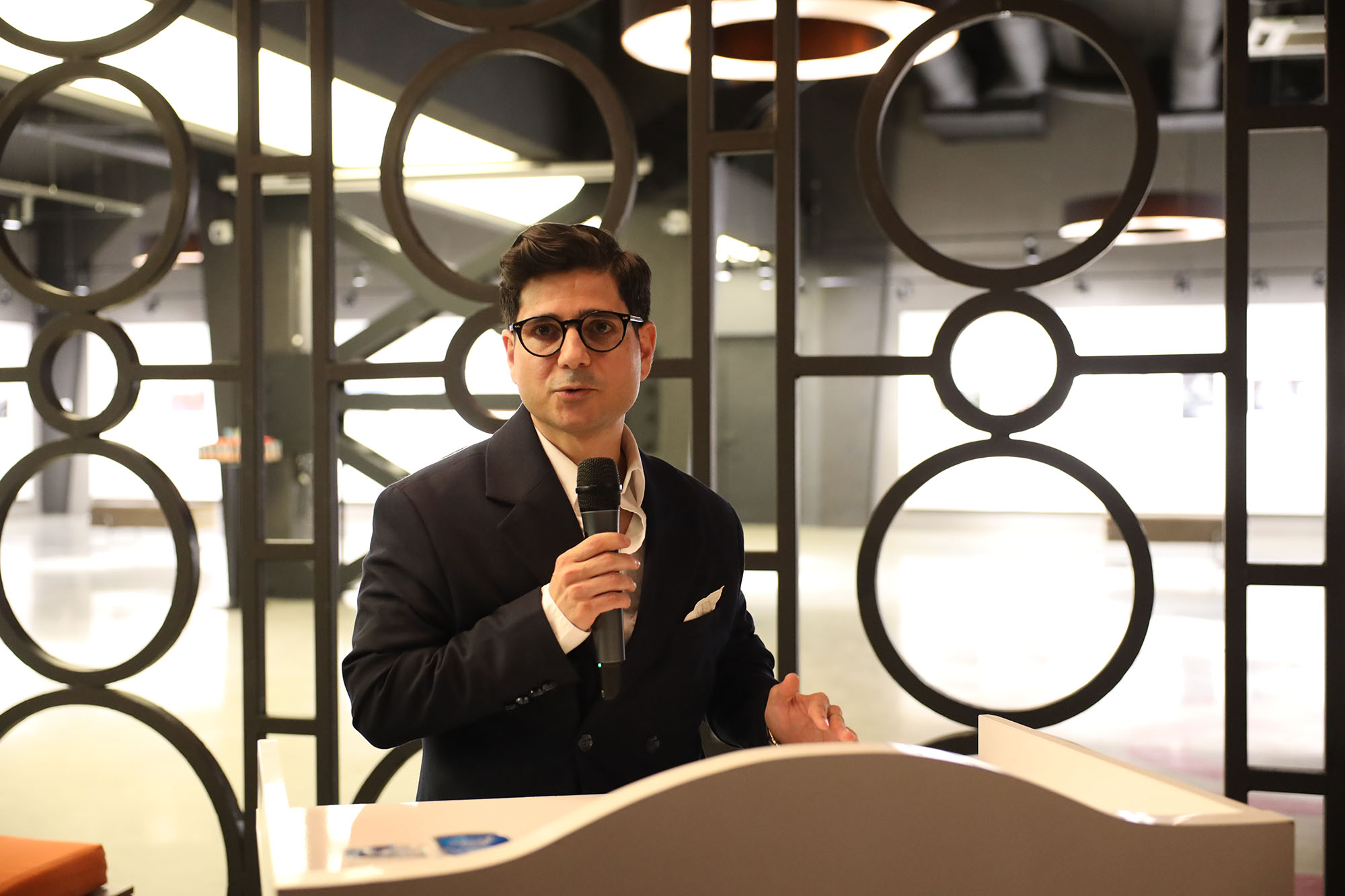 Sakarya’nın kültürünü yansıtan kareler OSM’de sanatseverle buluştu