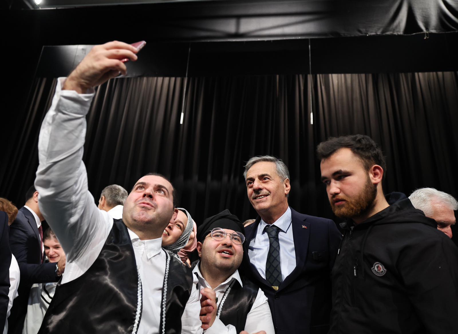 “Bugün sevgi ve dayanışmayı hatırlama, engelleri birlikte aşma günüdür”