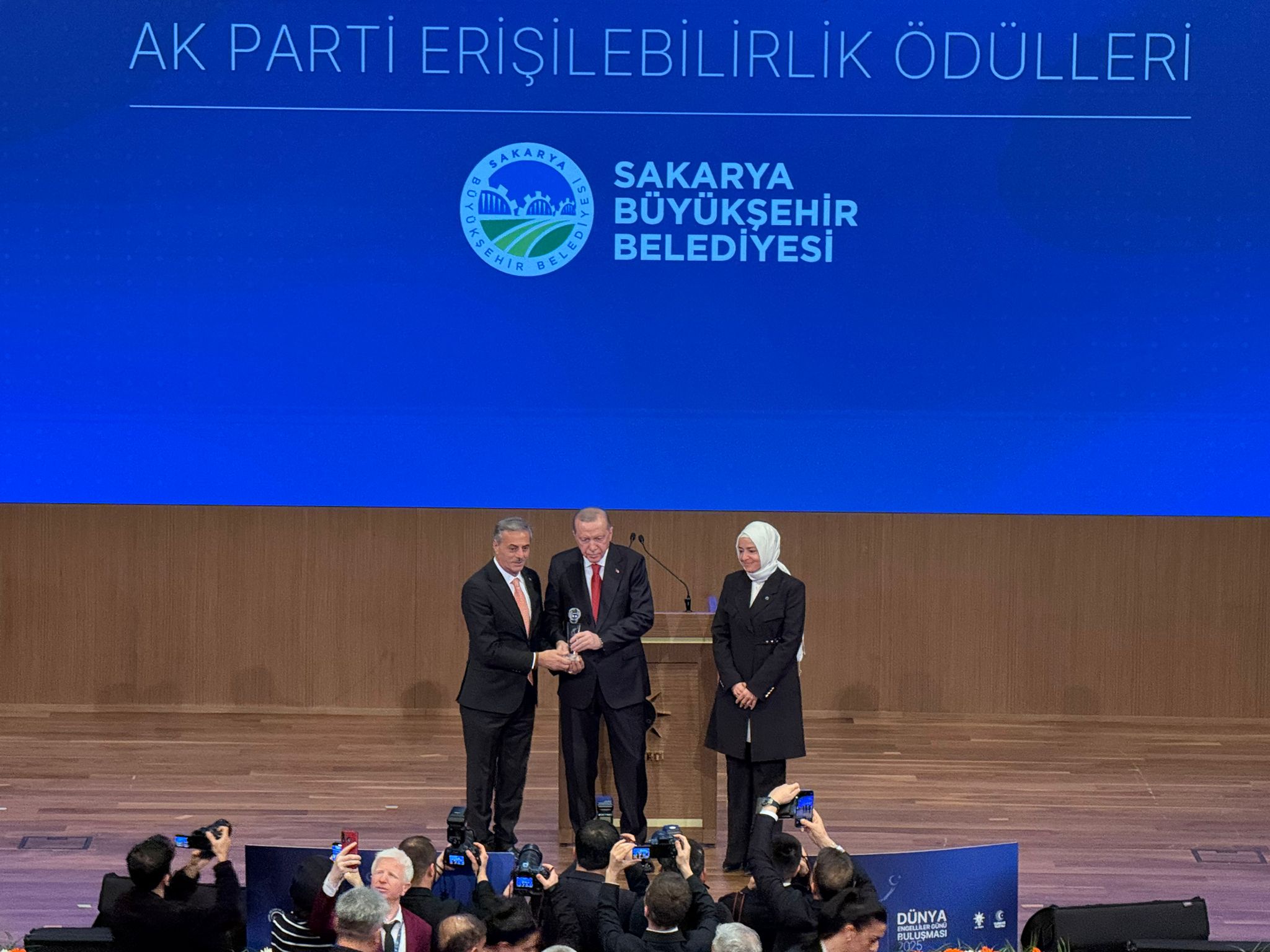 Sakarya’nın toplu taşımada engelleri kaldıran uygulamasına Cumhurbaşkanı Erdoğan’dan ödül