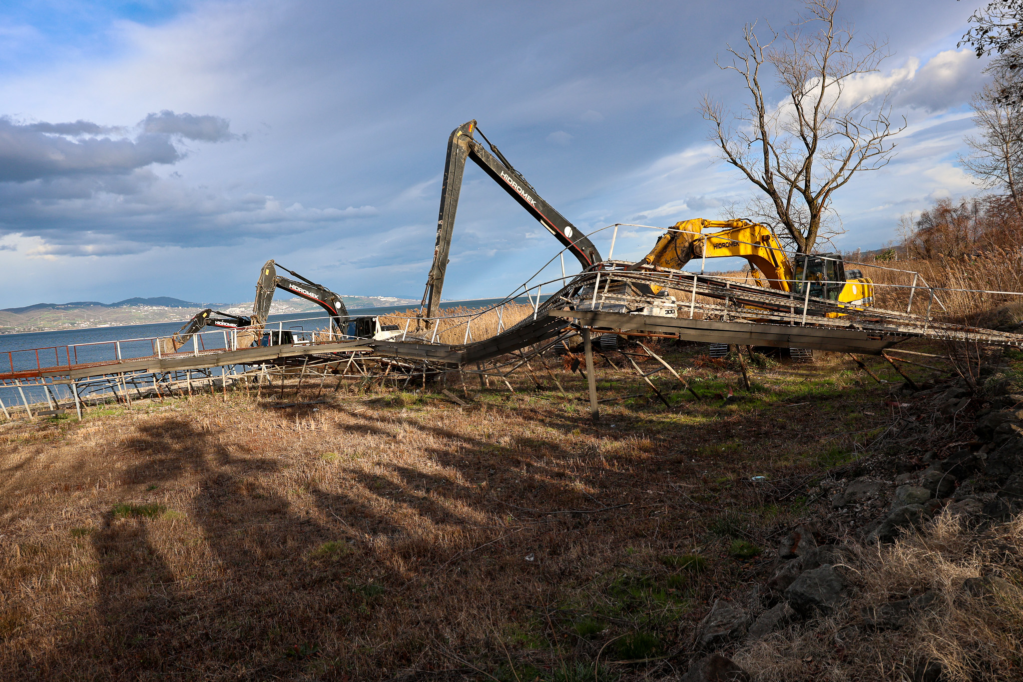 SASKİ paylaştı: “6 kilometrelik hatta kaçak iskele ve yapılar kaldırıldı”