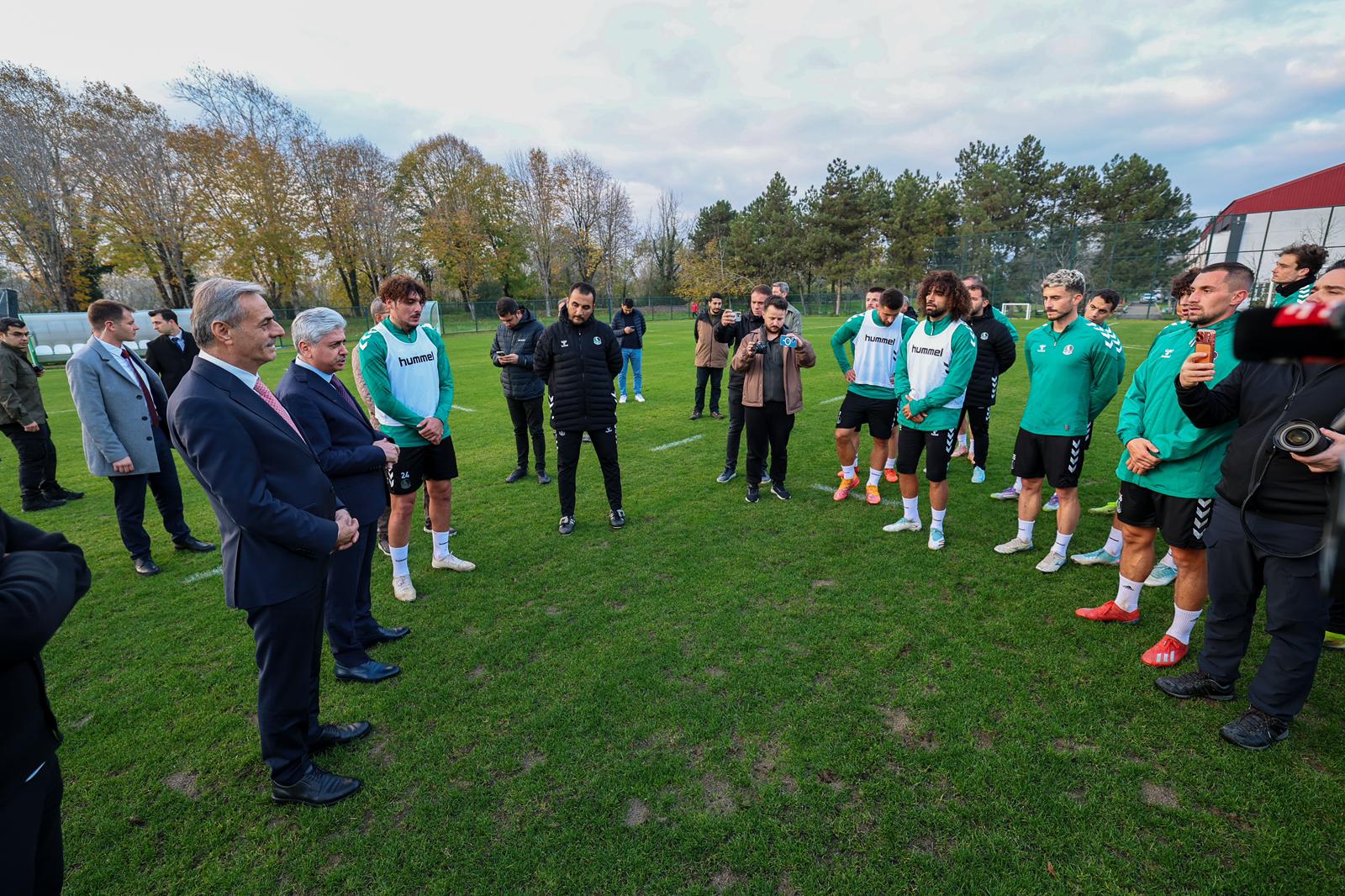 “Hep birlikte Sakaryaspor’un yanında olmaya devam edeceğiz”