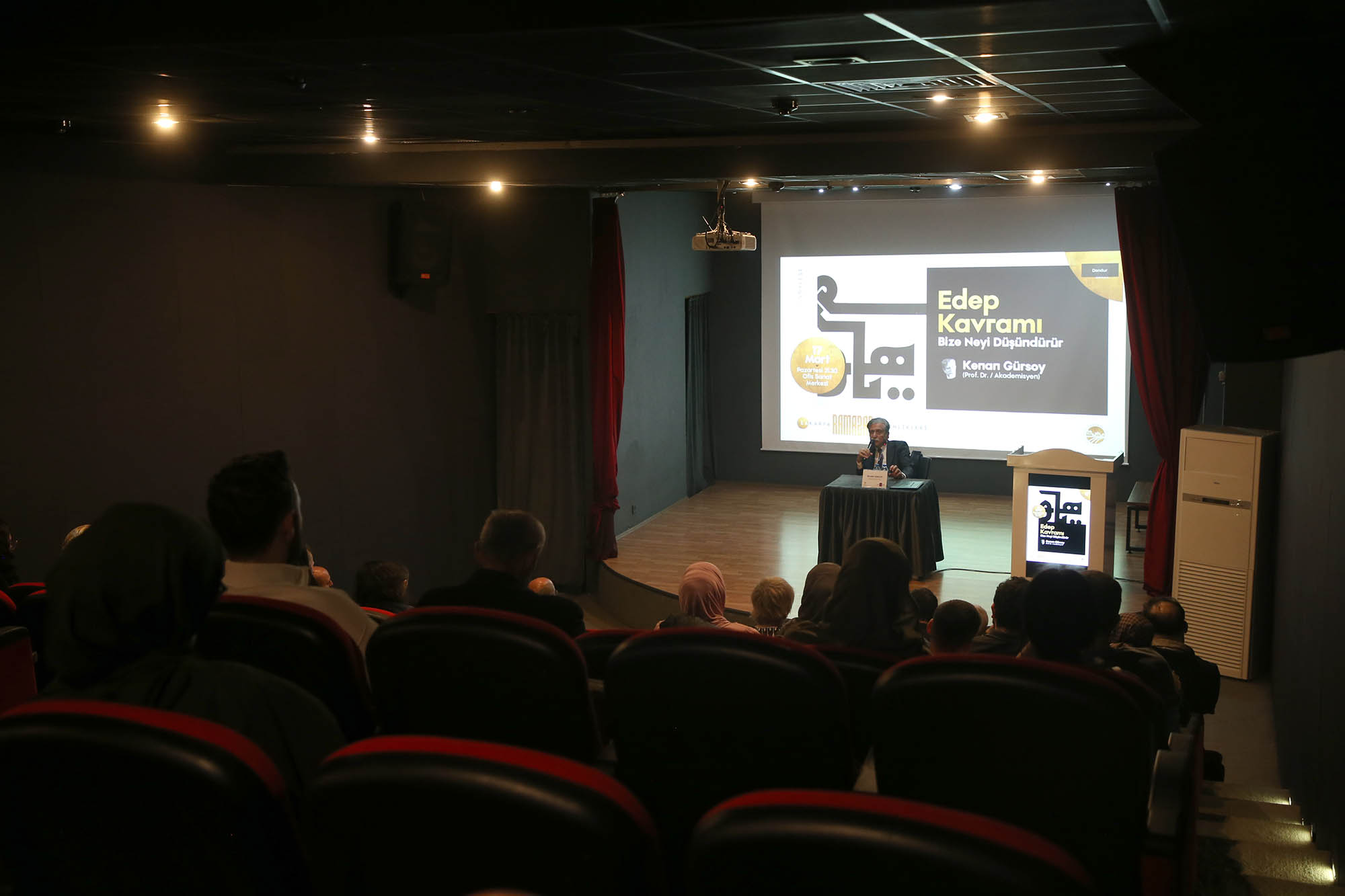 OSM’de kültür ve sanatla dolu bir Ramazan akşamı: “Edep sadece davranıştan ibaret değildir”