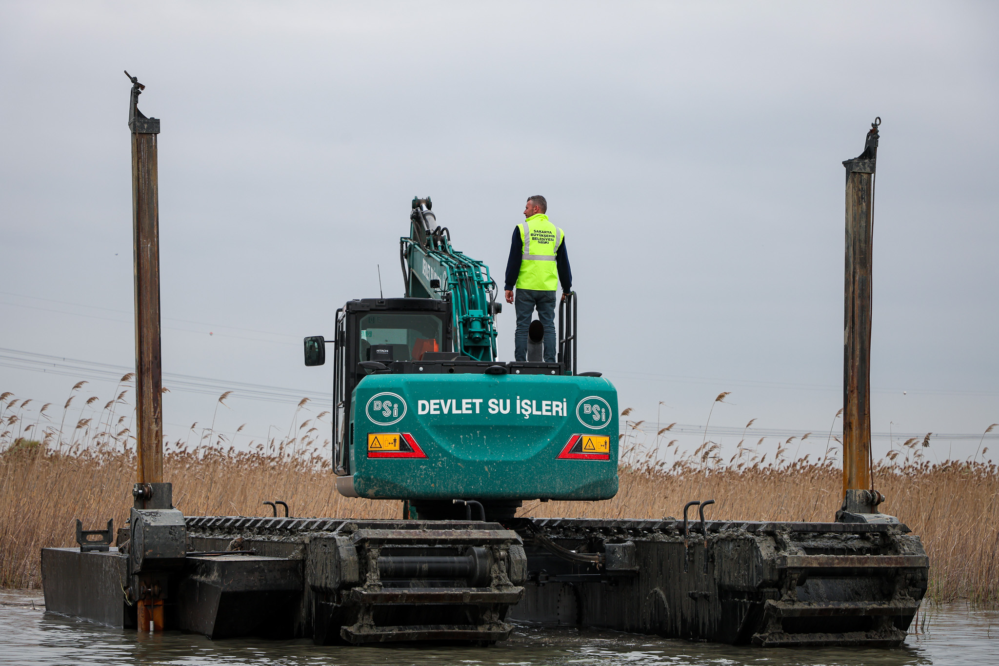 Sapanca Gölü’nün her bir karışı Büyükşehir’in takibinde: Tonlarca atık topladılar…