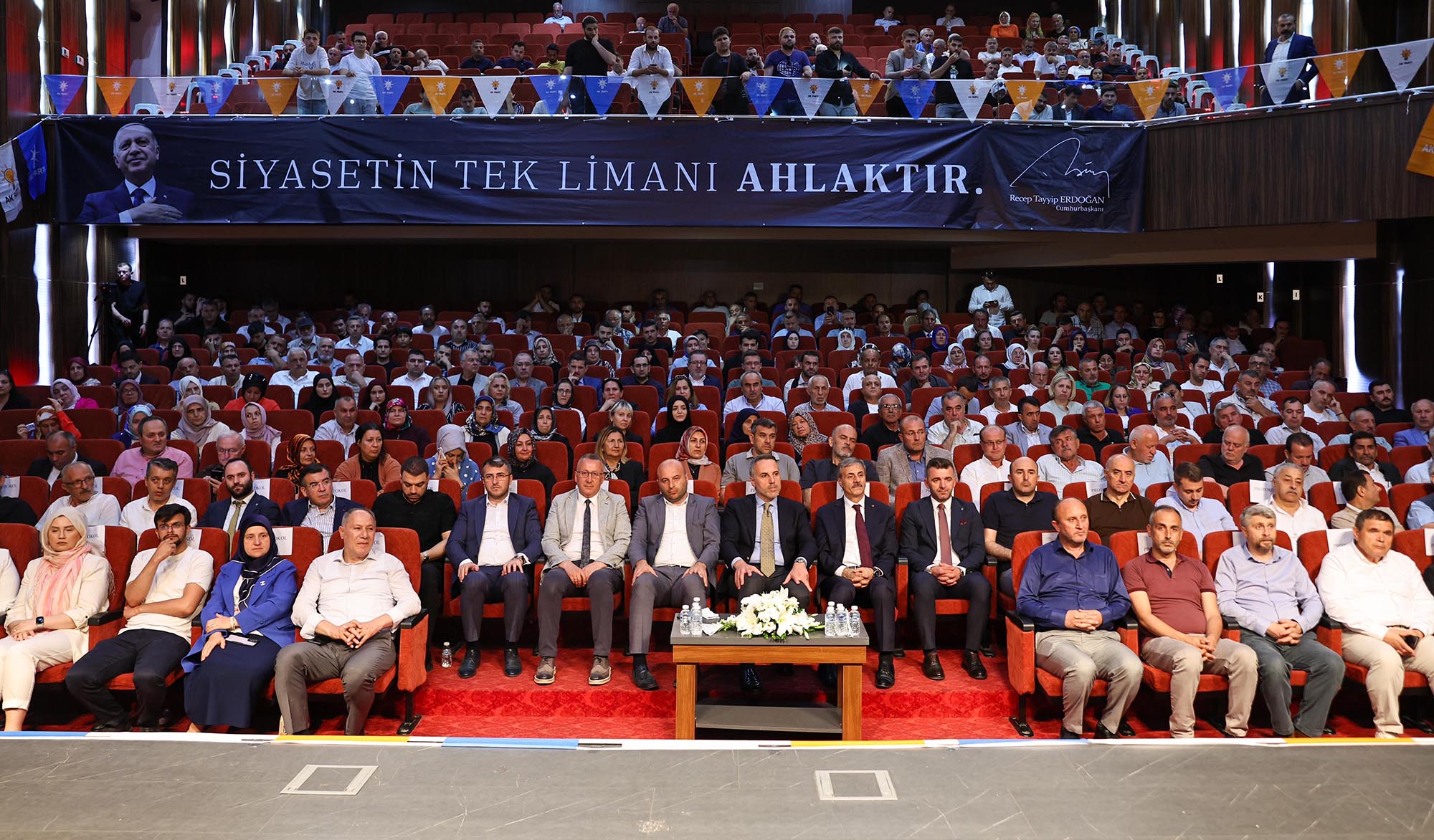 Yusuf Alemdar Bakan Özhaseki ile teması sonrası ilk detayı paylaştı: “Depreme hazır bir Sakarya için…”