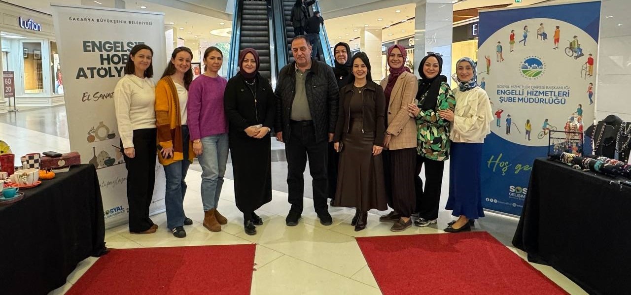 Engelsiz Hobi Atölyelerinin el emeği ürünleri Agora AVM’de sergilendi