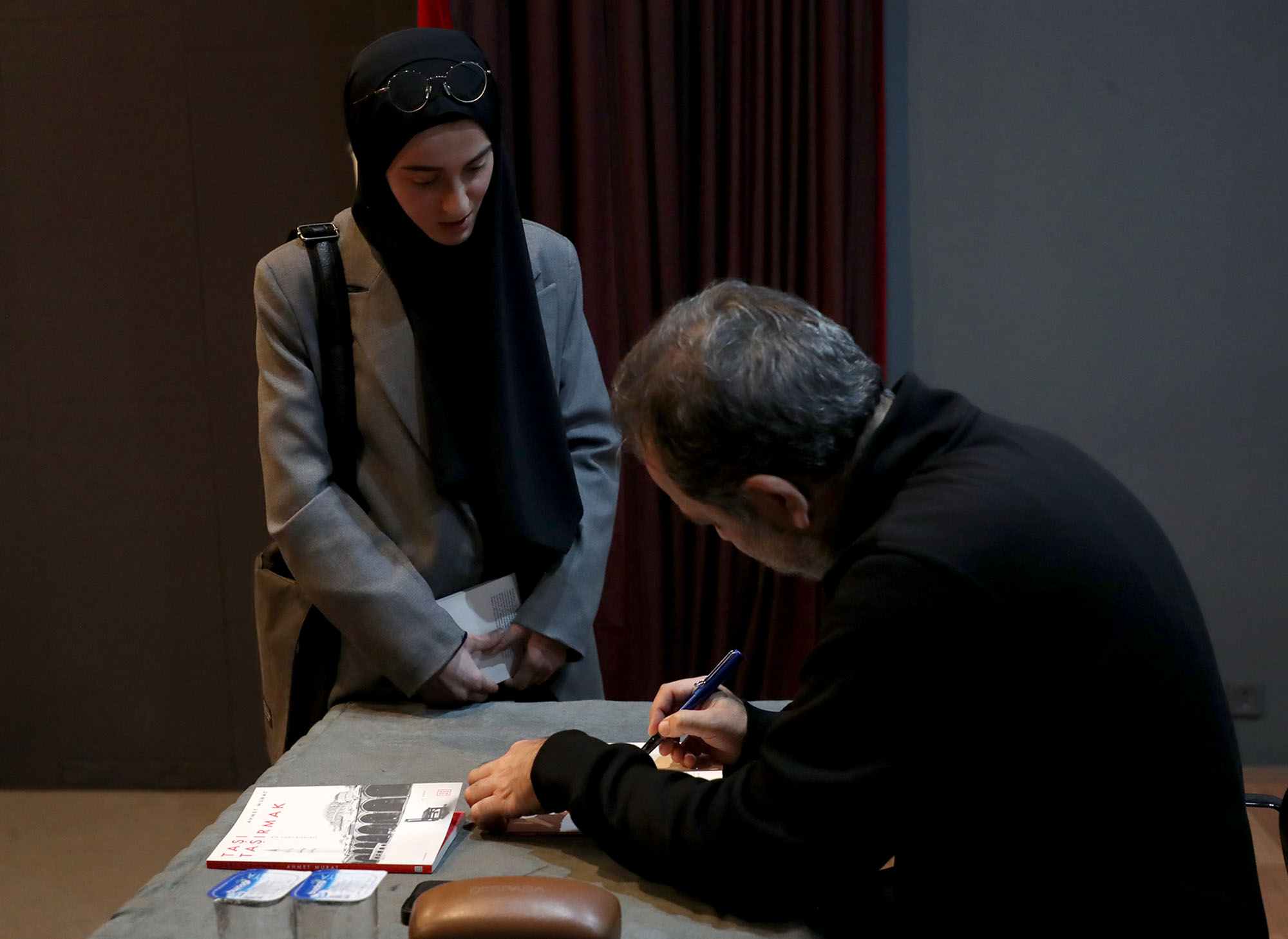 Yazar Ahmet Murat Özel OSM’de kültür sanat dostlarıyla buluştu