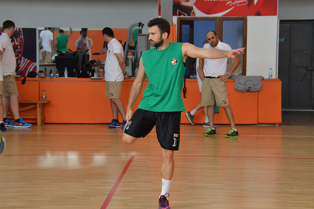 Büyükşehir Basketten Açılış Sürprizi