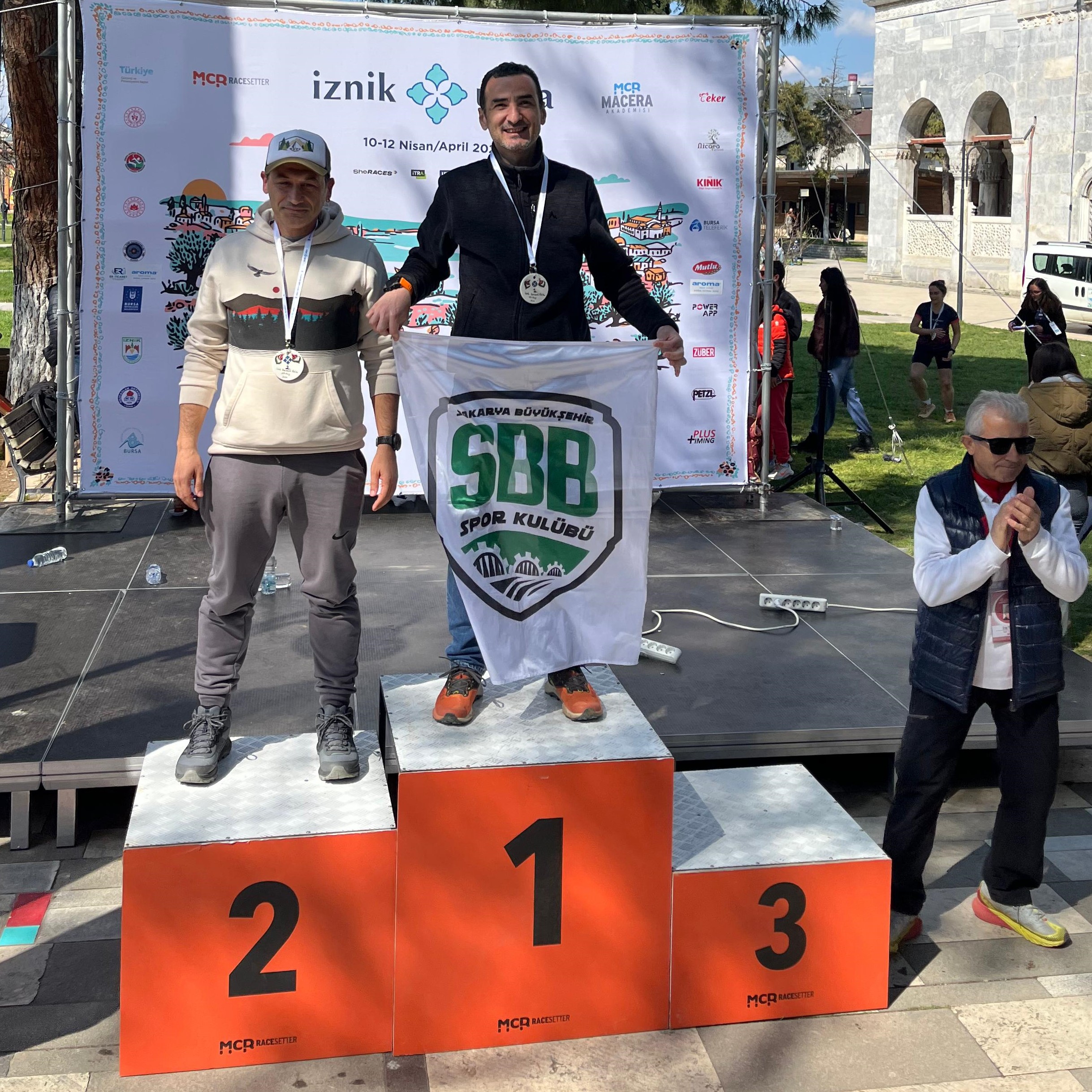 Büyükşehir’in atletleri yarışlara damga vurdu