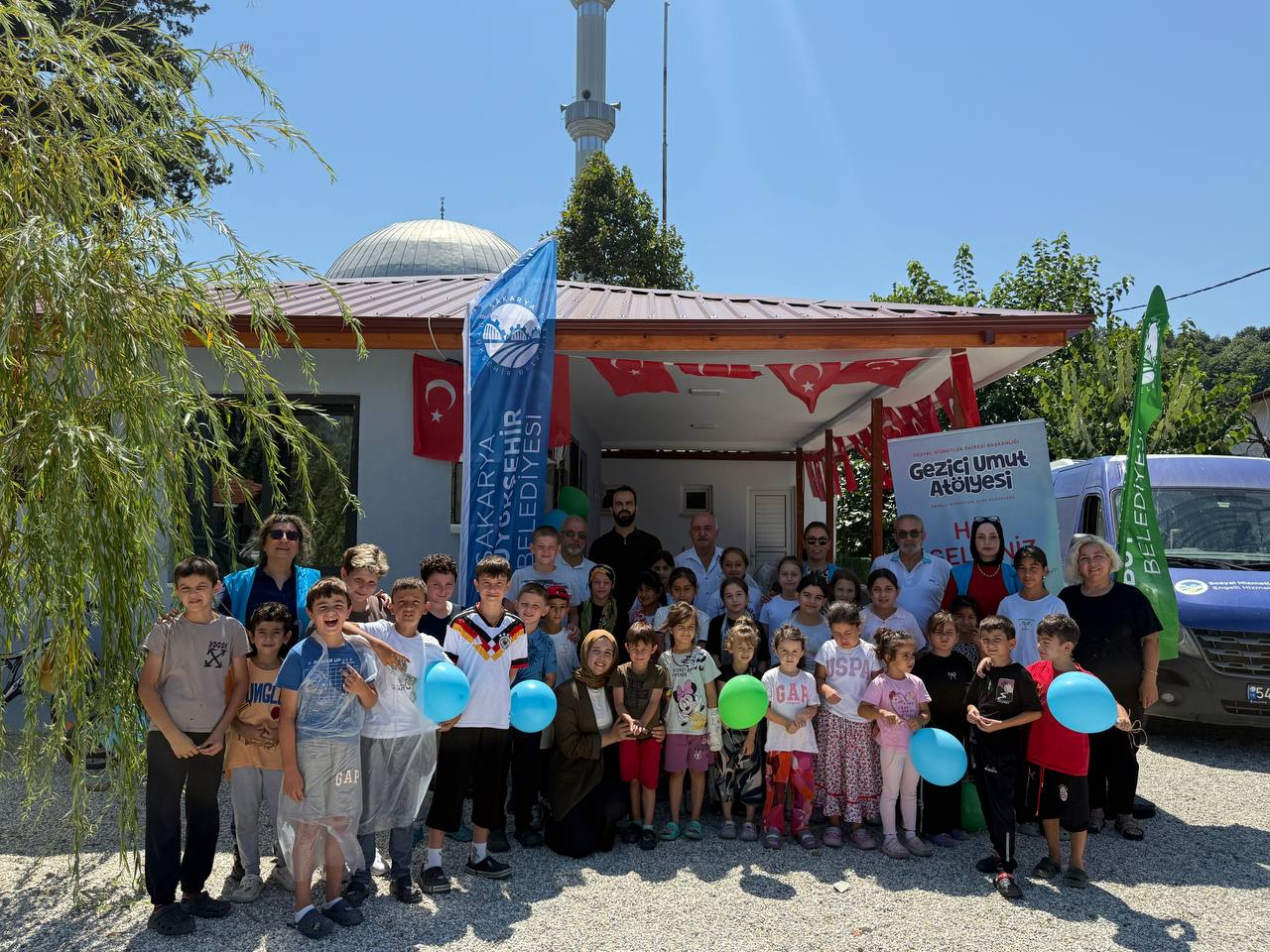 Büyükşehir’in Gezici Umut Atölyesi mahalle mahalle gönüllere dokunuyor