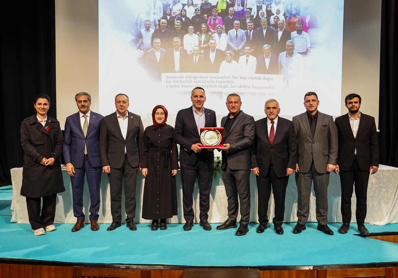 “Her anımızı şehrimizin geleceği ve insanımıza hizmet gündemiyle yaşıyoruz”