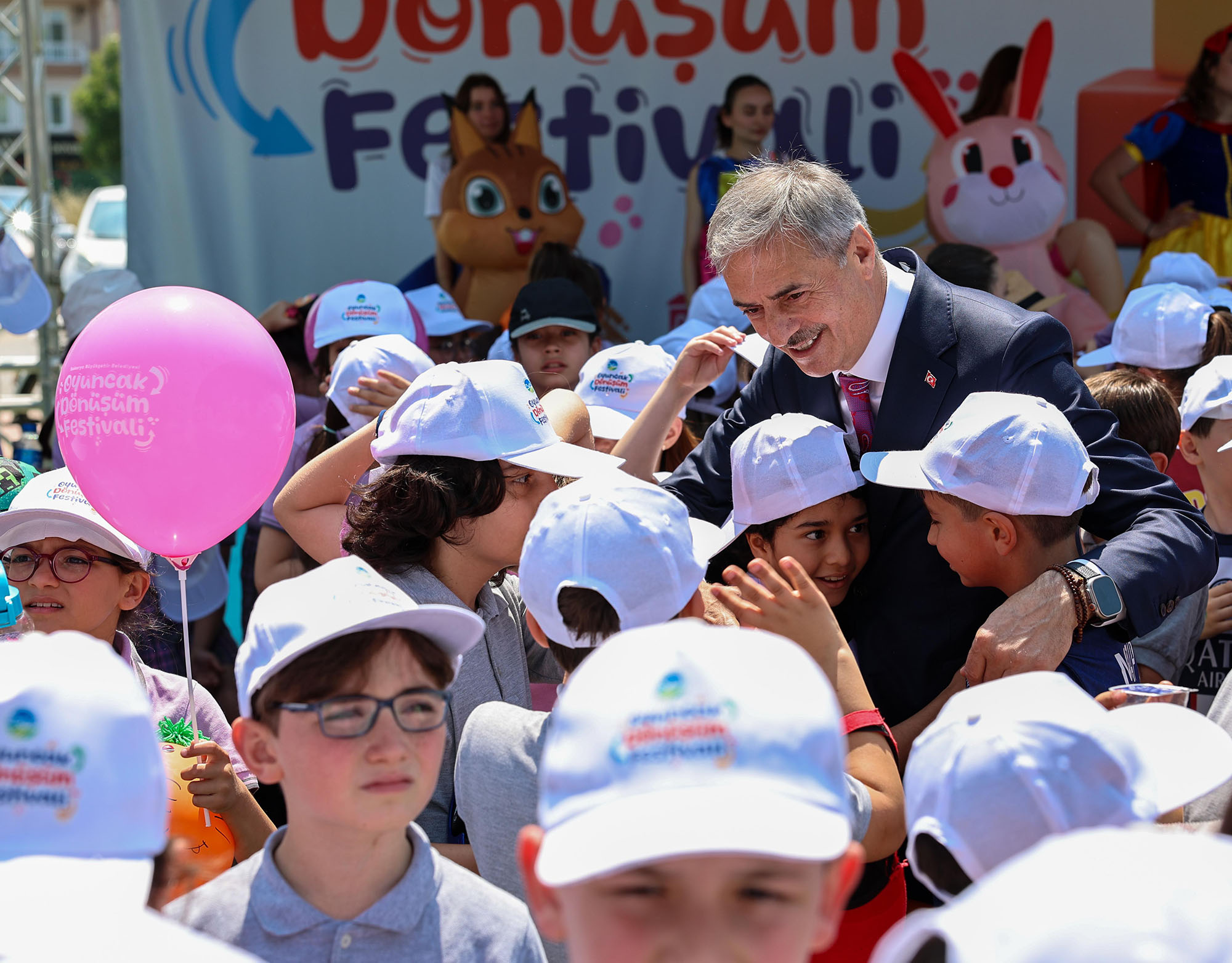 Çocuklar Sakarya’da bir ilke misafir oldu: Oyuncak Festivali’nde rengarenk buluşma
